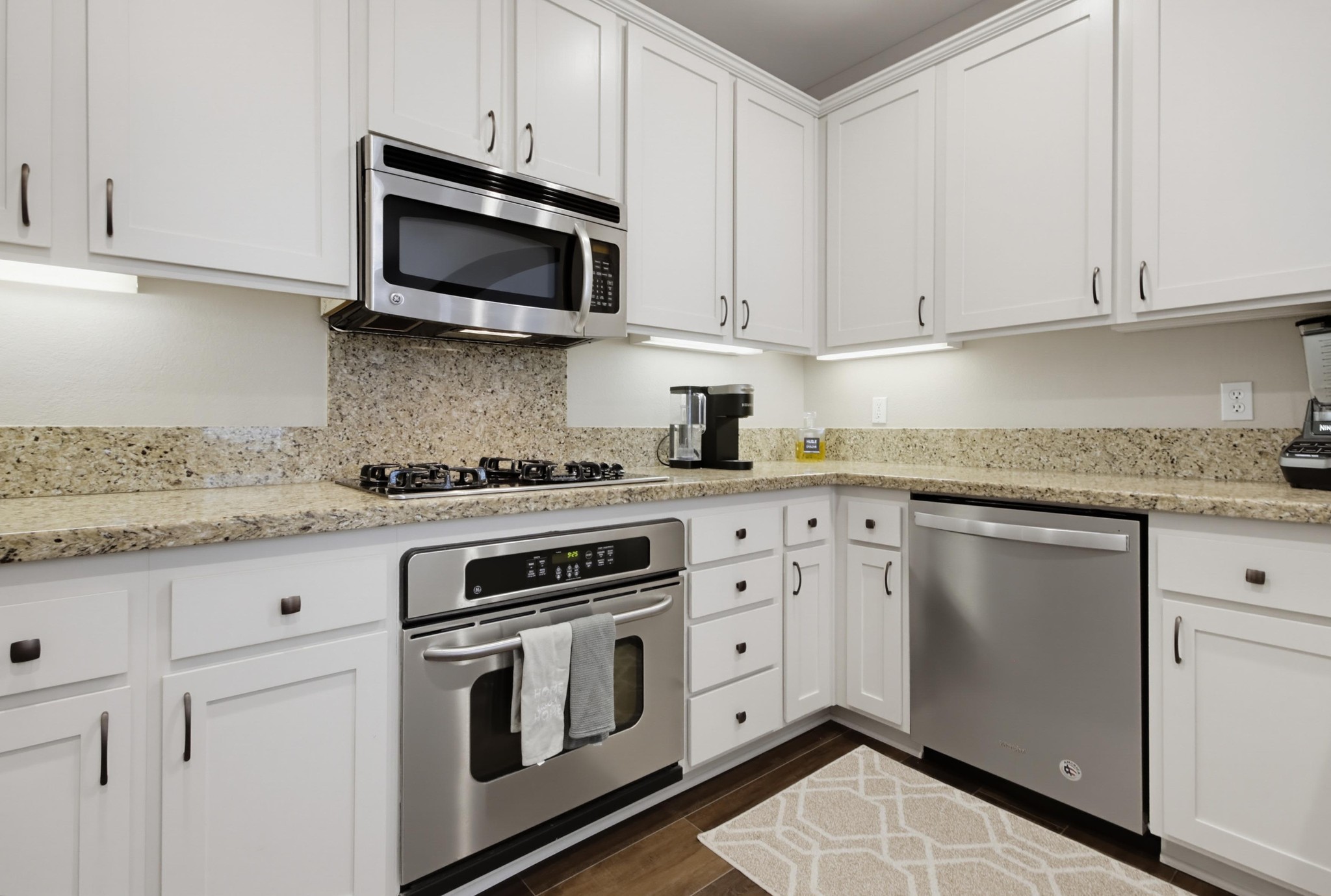 Virtual tour photo 16 of 40 for 2161 Silverado St