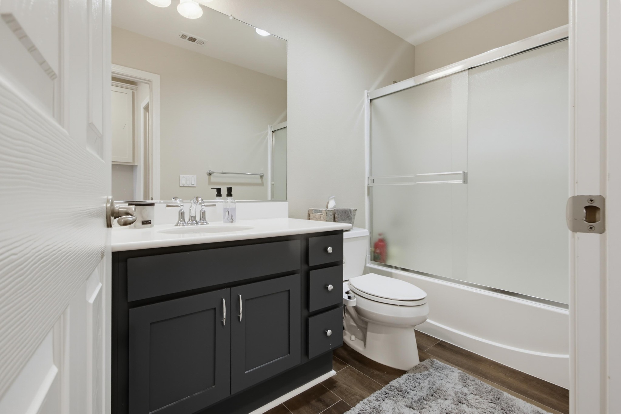 Virtual tour photo 20 of 40 for 2161 Silverado St