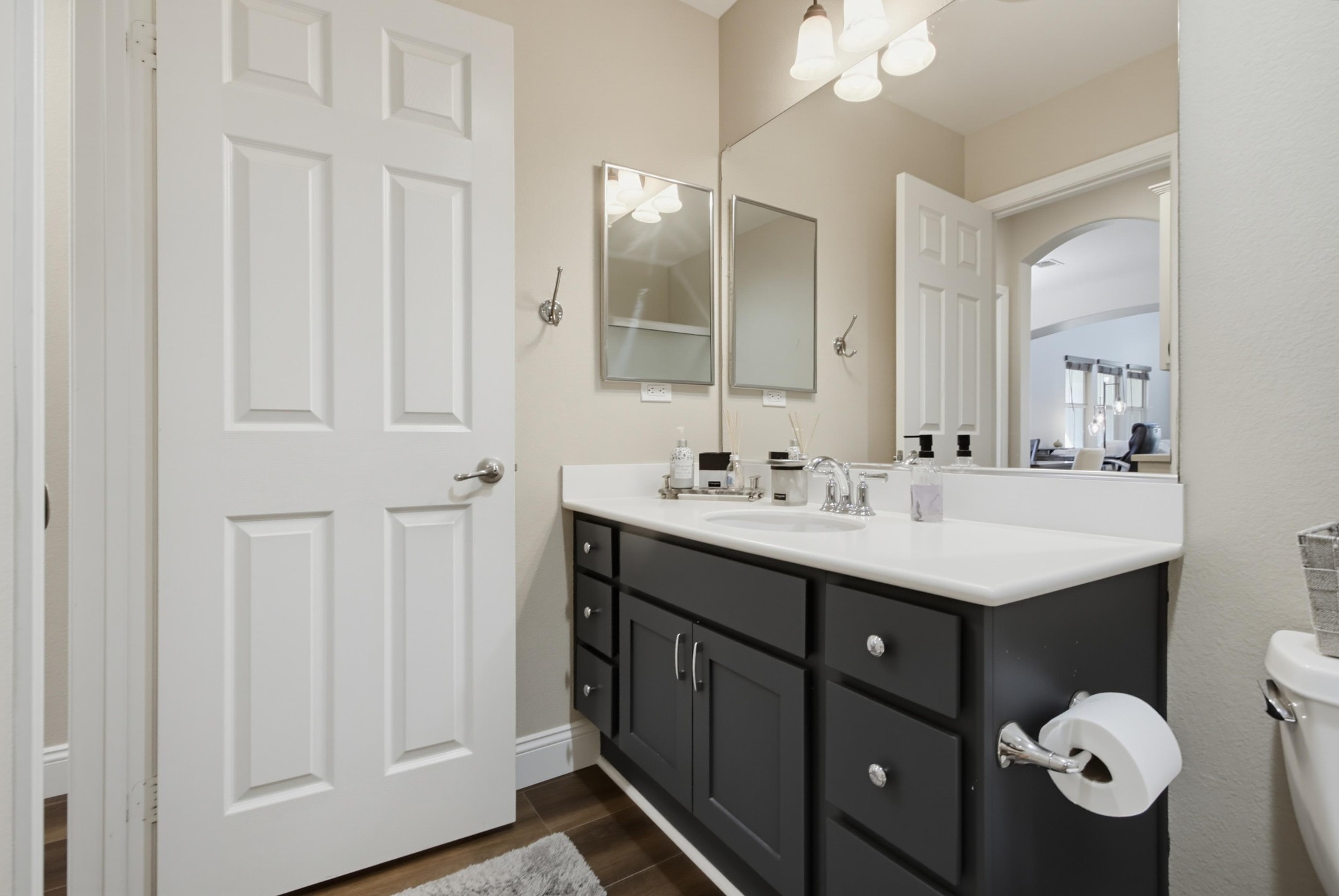 Virtual tour photo 21 of 40 for 2161 Silverado St