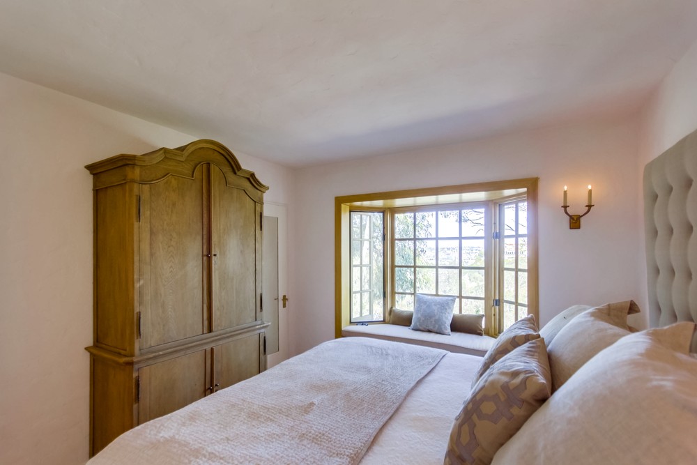 Virtual tour photo 28 of 56 for 2166 Pine St