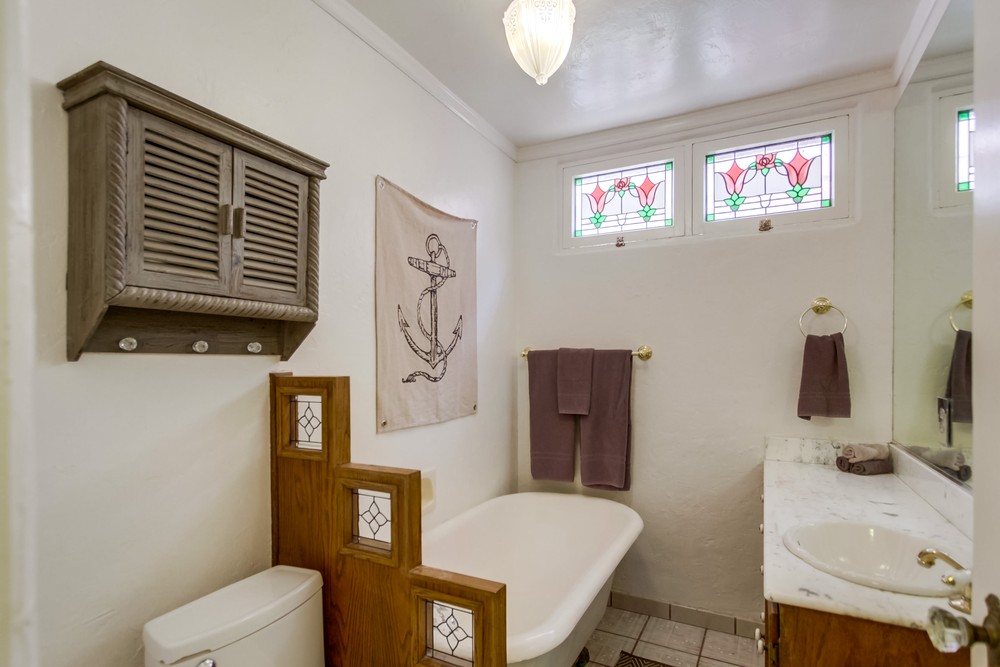 Virtual tour photo 36 of 56 for 2166 Pine St