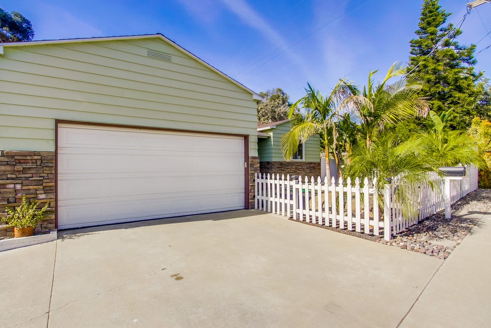 Virtual tour photo 5 of 61 for 2168 Pentuckett Ave
