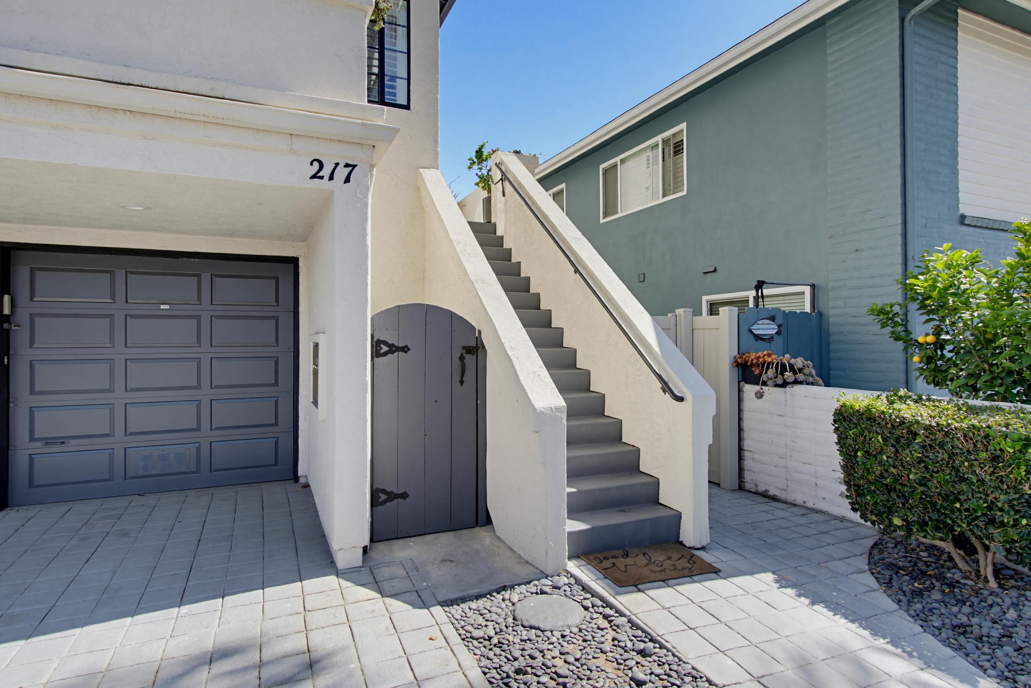 Virtual tour photo 8 of 84 for 217 Elm Ave