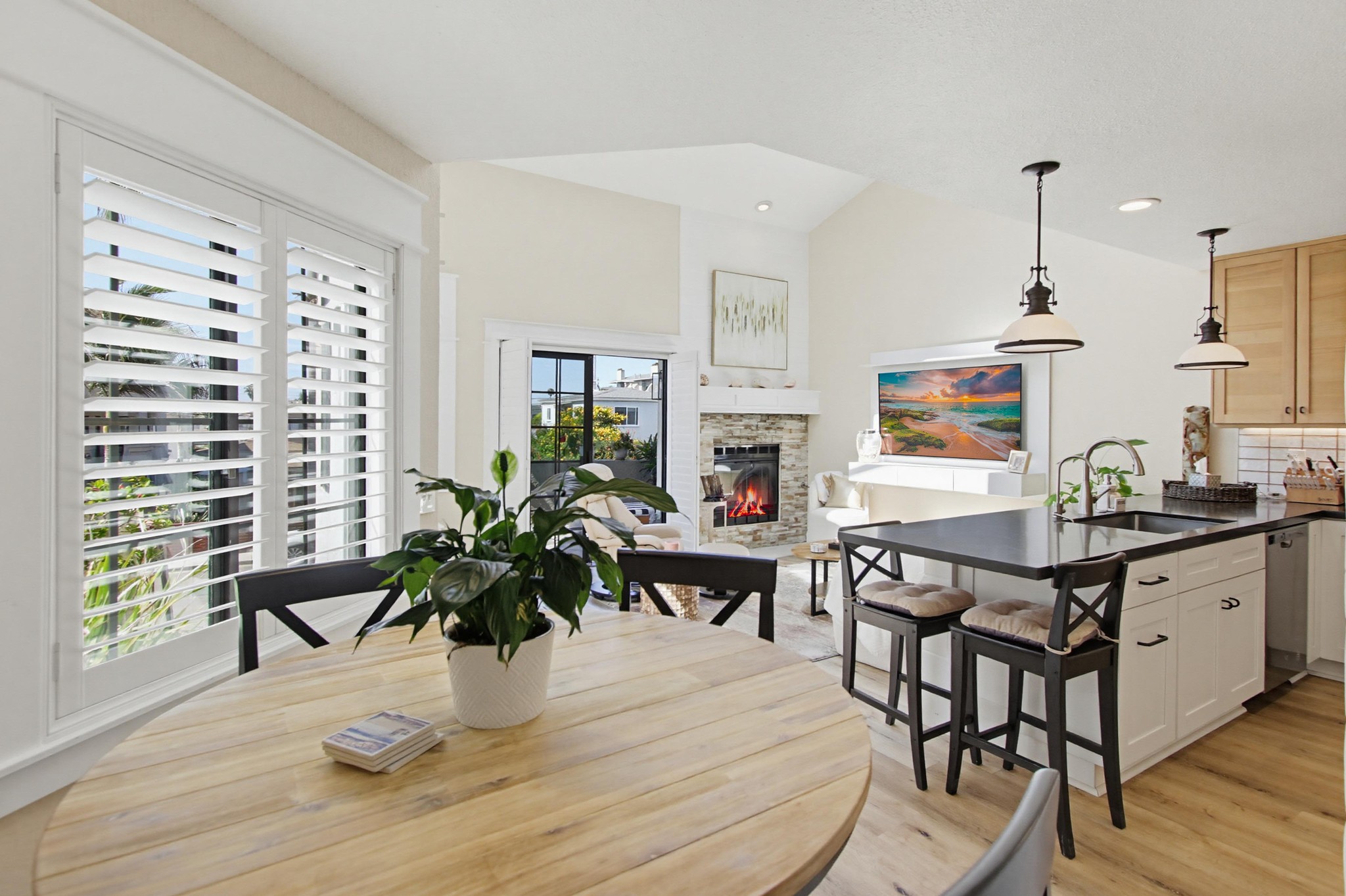 Virtual tour photo 18 of 84 for 217 Elm Ave