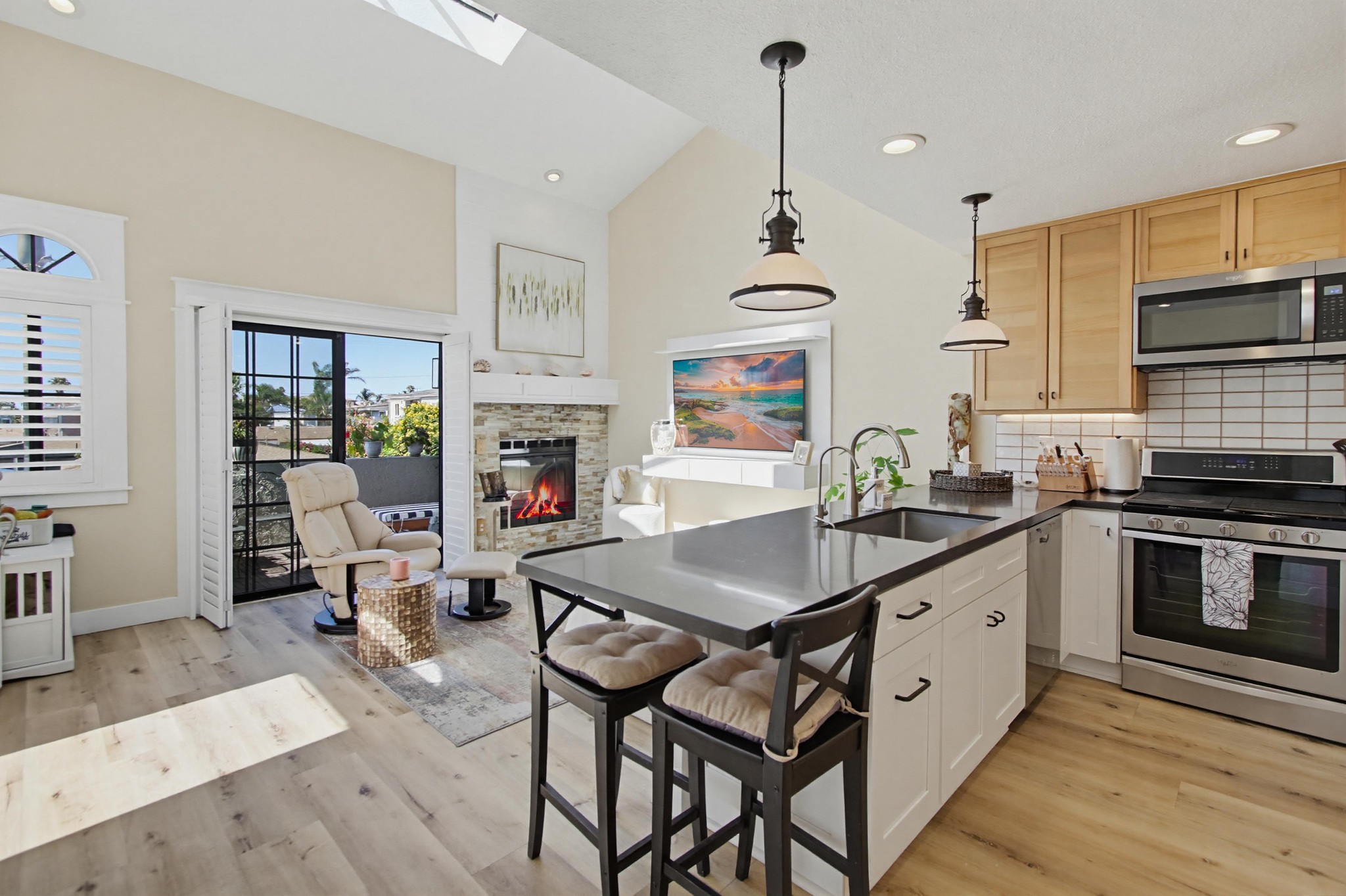 Virtual tour photo 19 of 84 for 217 Elm Ave