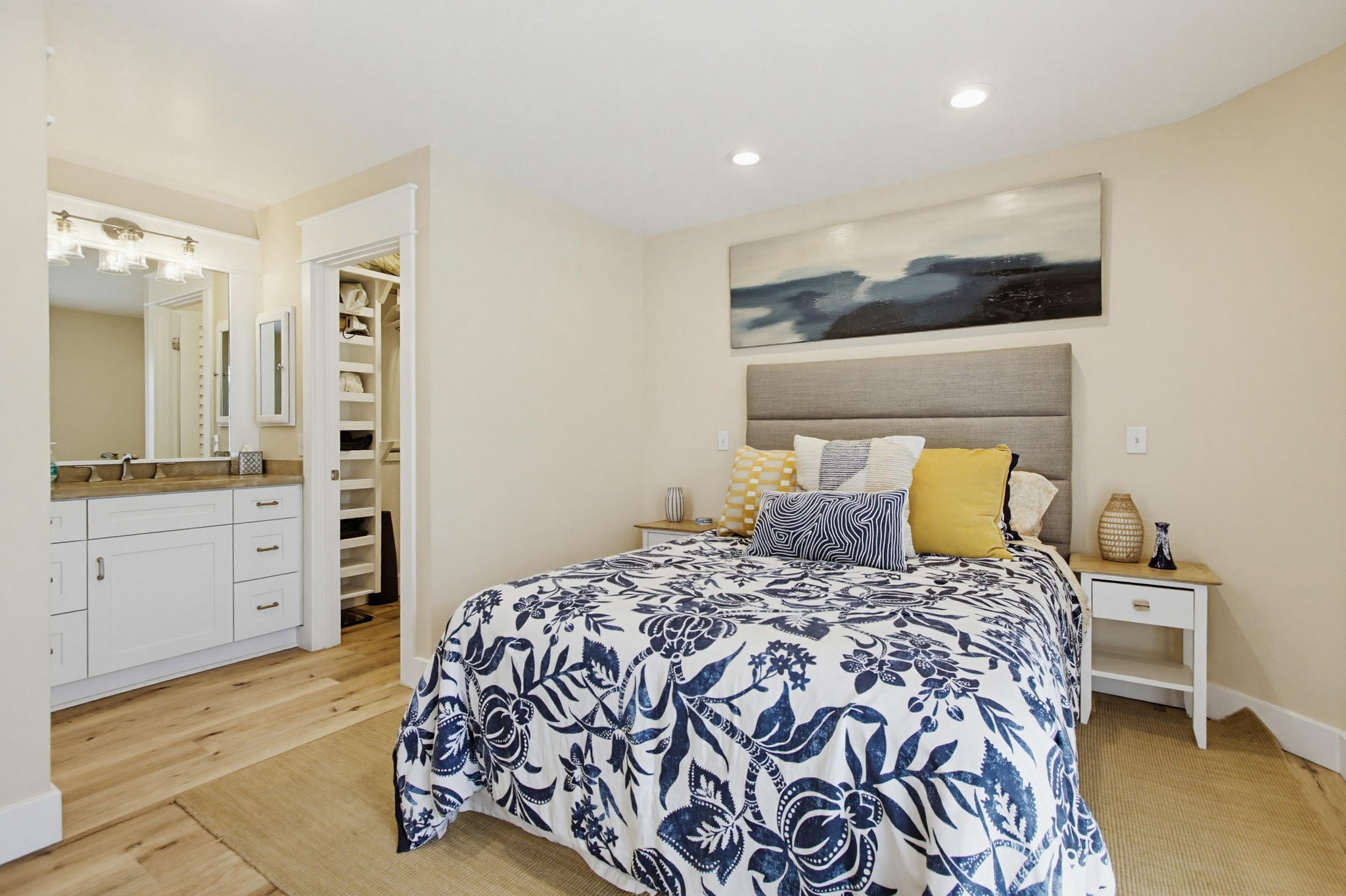 Virtual tour photo 31 of 84 for 217 Elm Ave