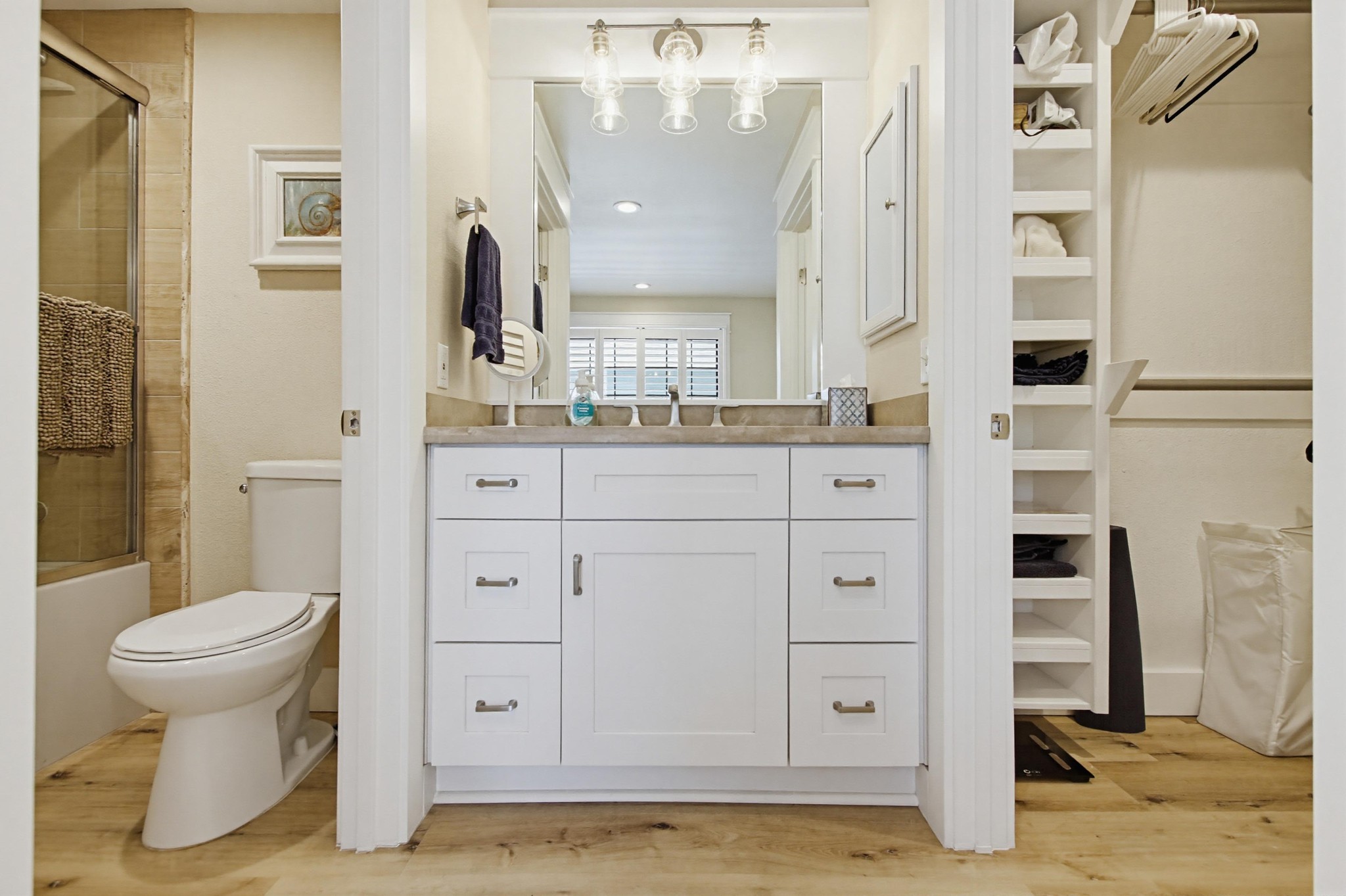 Virtual tour photo 34 of 84 for 217 Elm Ave
