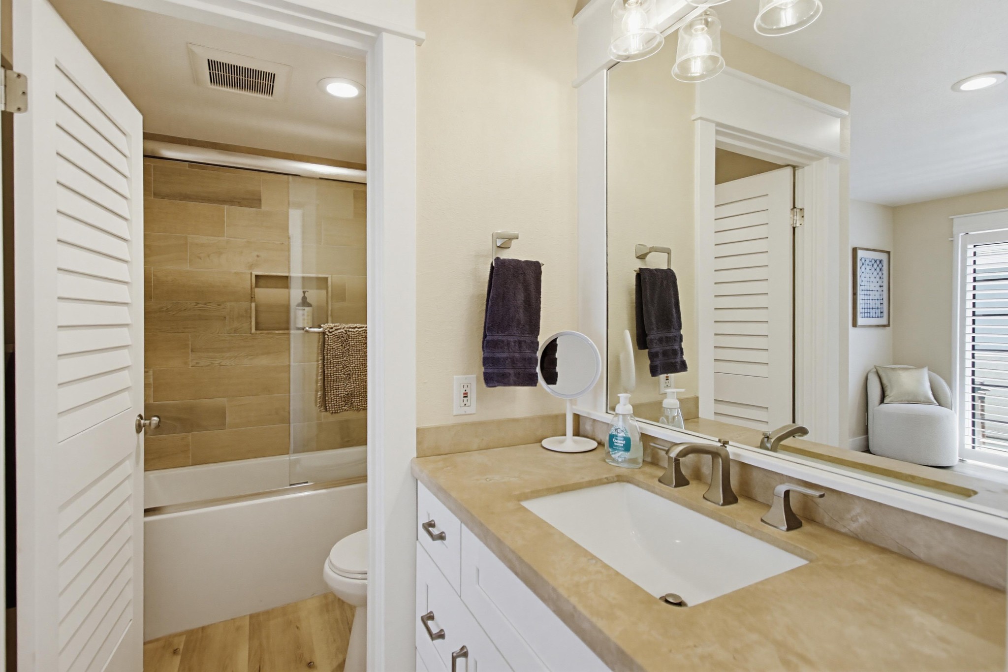 Virtual tour photo 35 of 84 for 217 Elm Ave