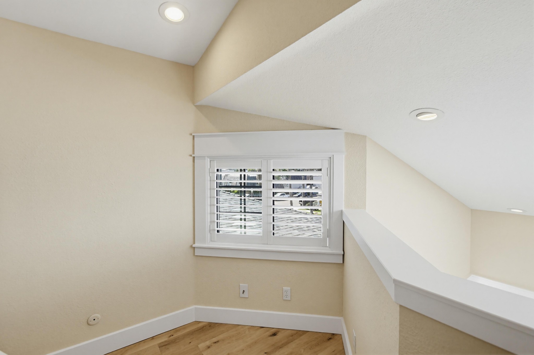 Virtual tour photo 41 of 84 for 217 Elm Ave
