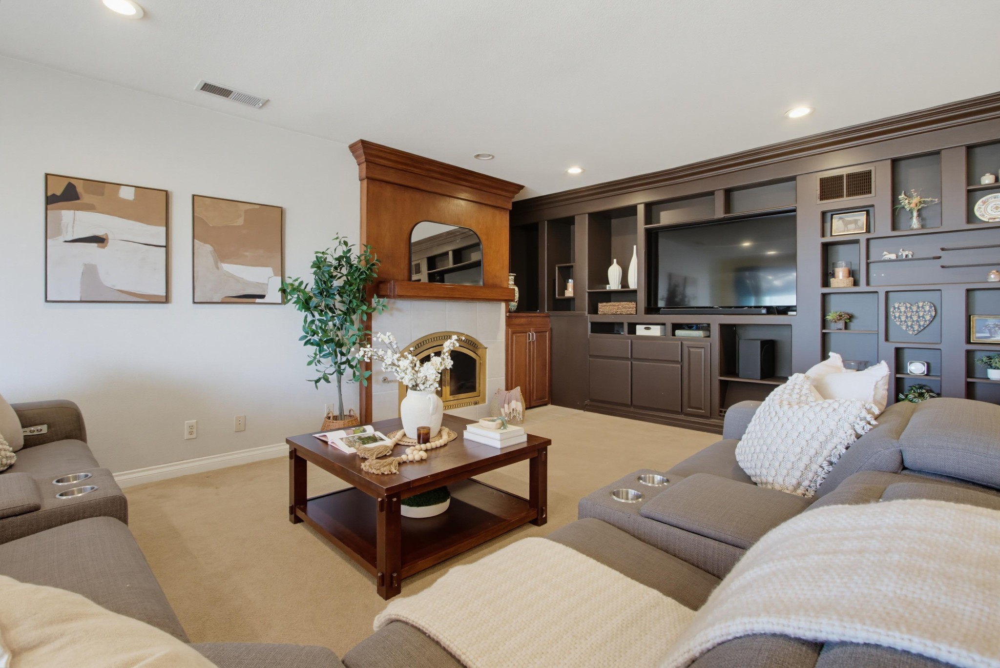 Virtual tour photo 21 of 108 for 2171 Paseo Grande