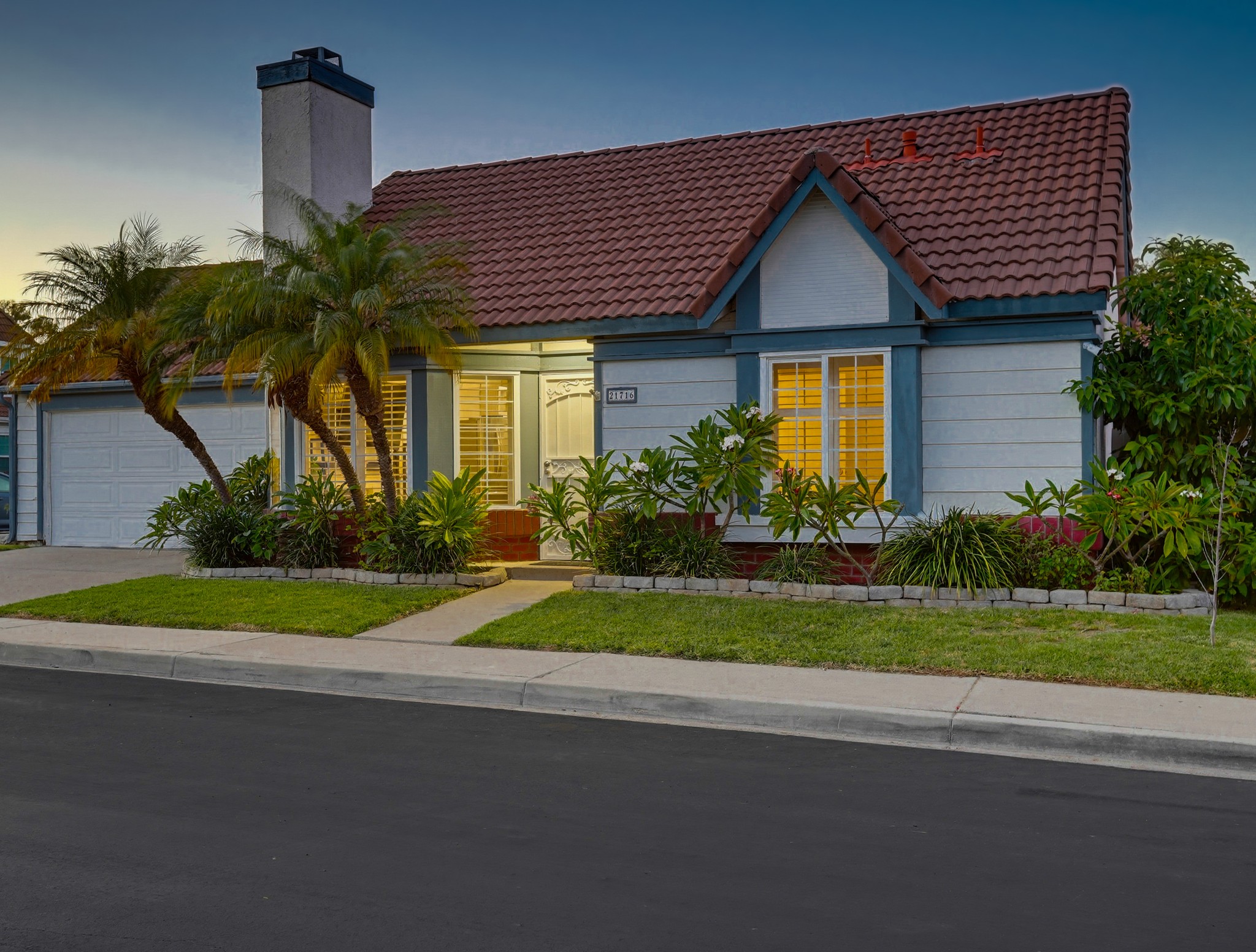 Virtual tour photo 3 of 58 for 21716 Paxton