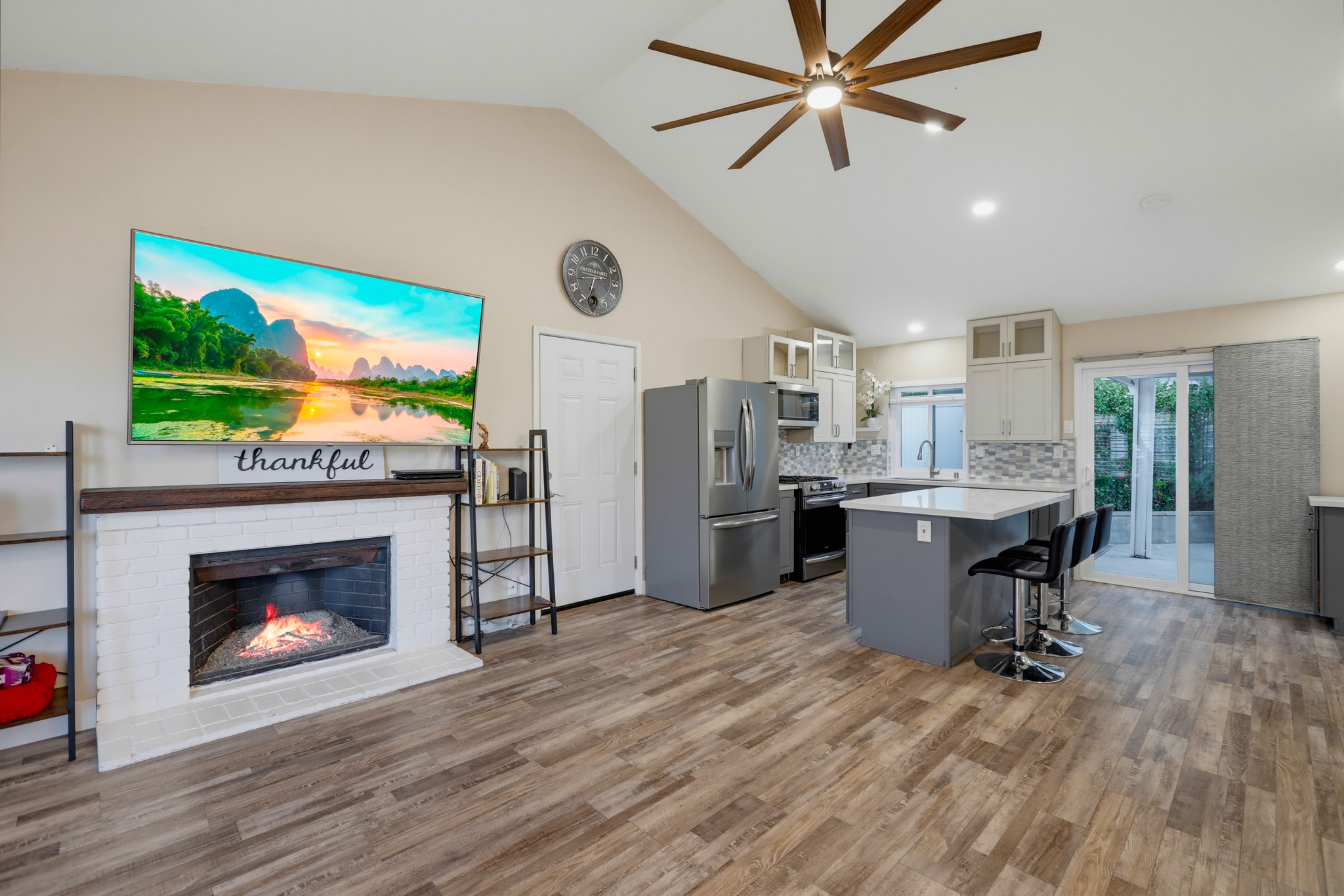 Virtual tour photo 13 of 58 for 21716 Paxton