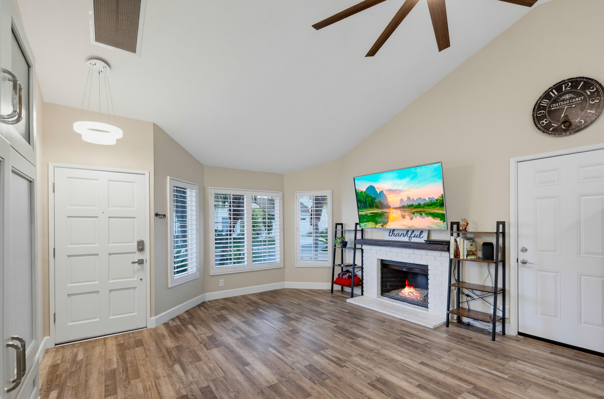 Virtual tour photo 19 of 58 for 21716 Paxton