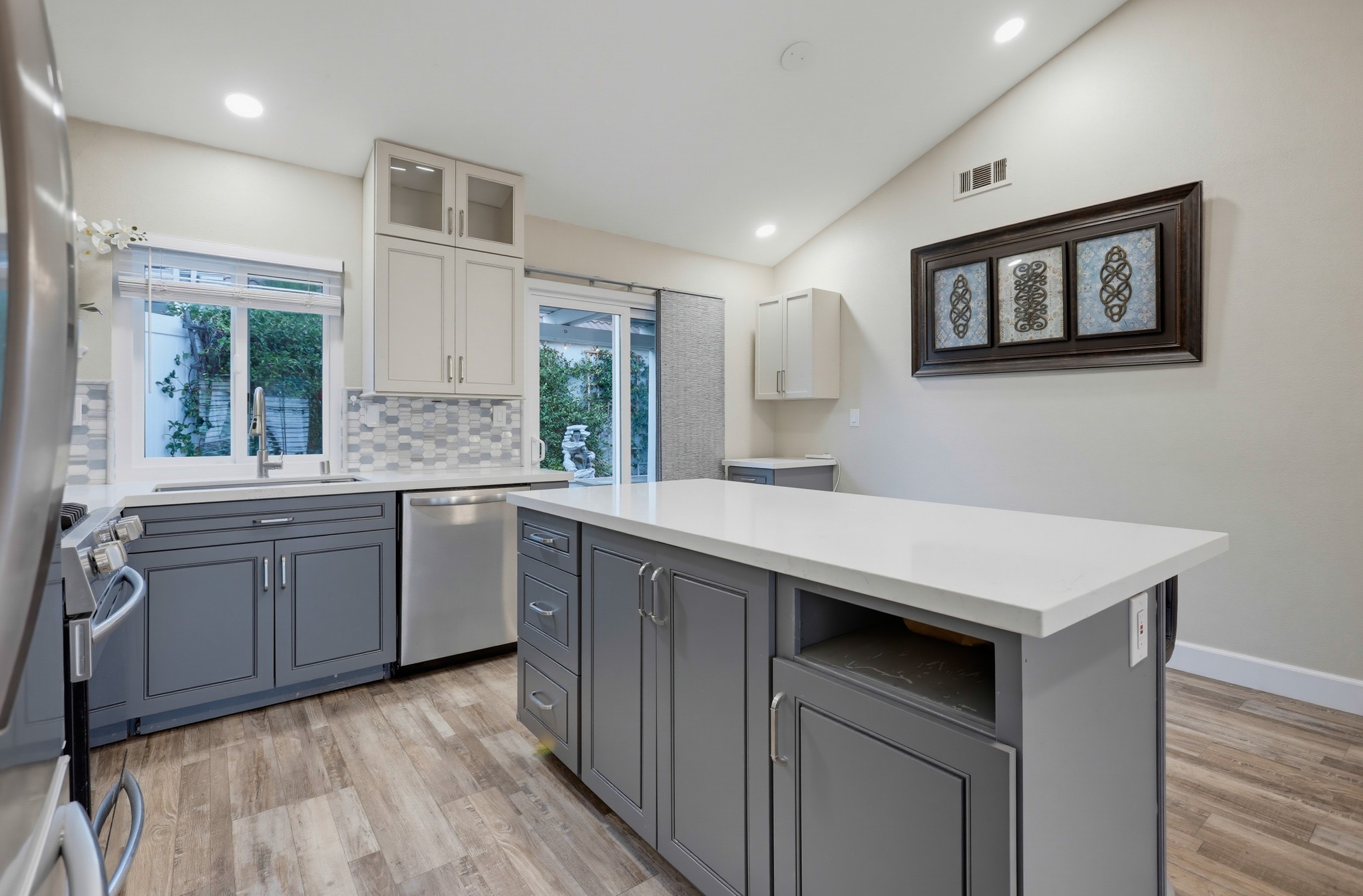 Virtual tour photo 24 of 58 for 21716 Paxton