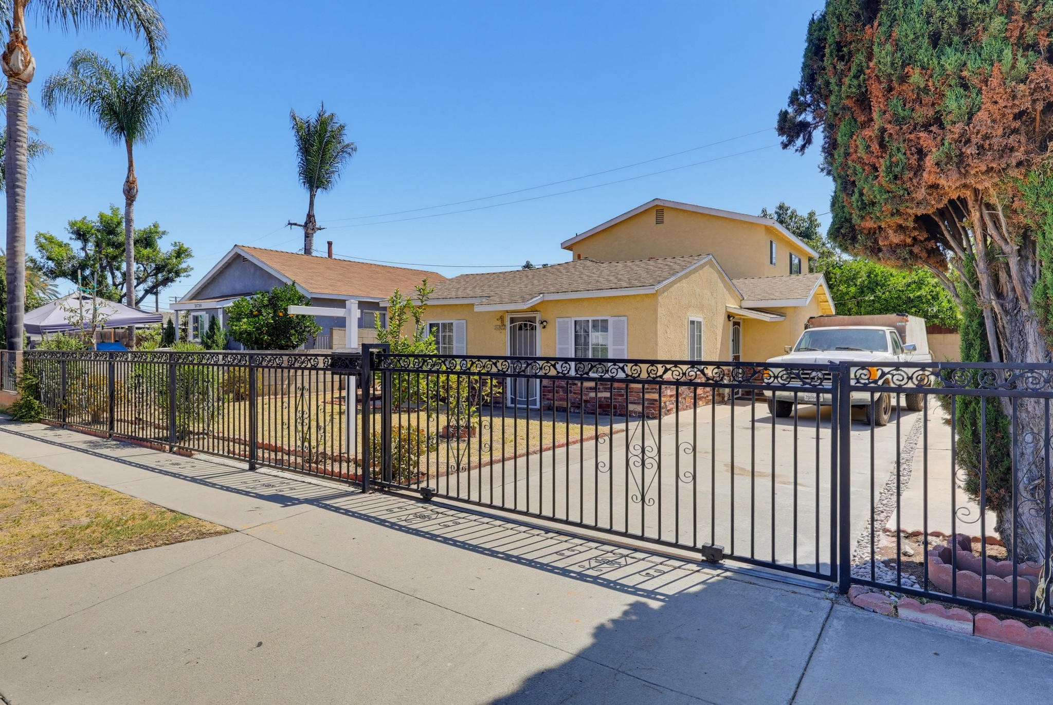 Virtual tour photo 1 of 57 for 21802 Elaine Ave
