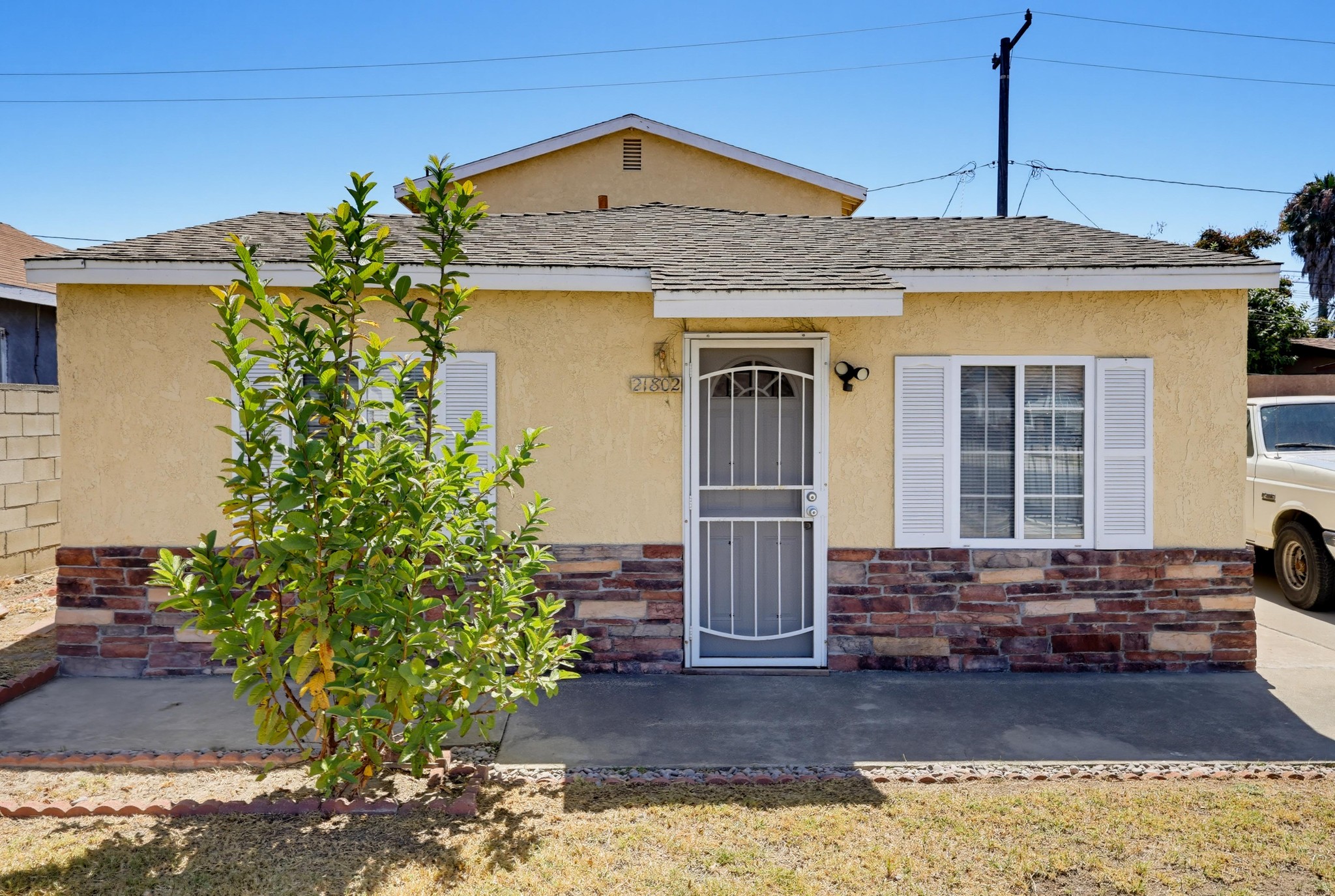 Virtual tour photo 7 of 57 for 21802 Elaine Ave