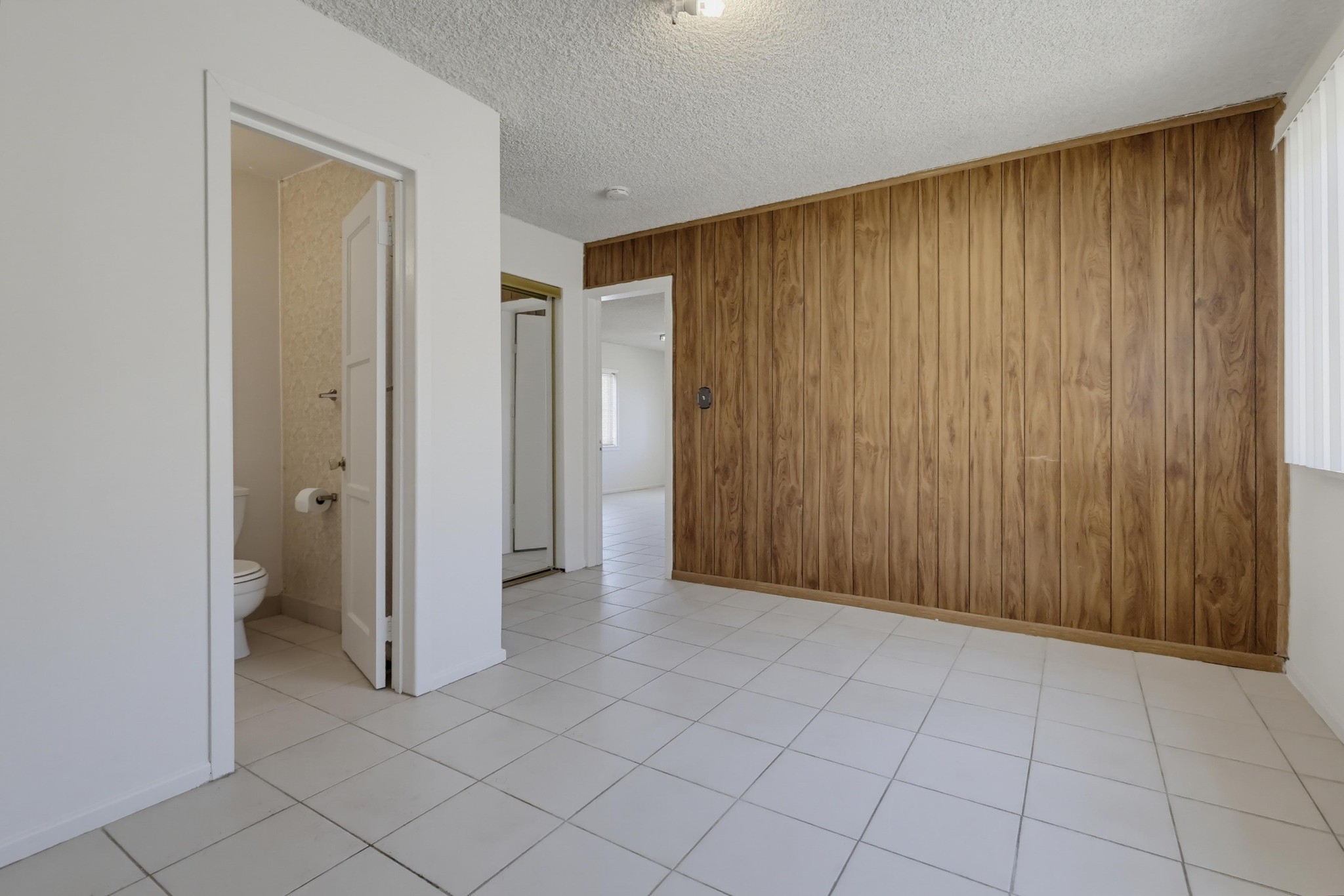 Virtual tour photo 28 of 57 for 21802 Elaine Ave