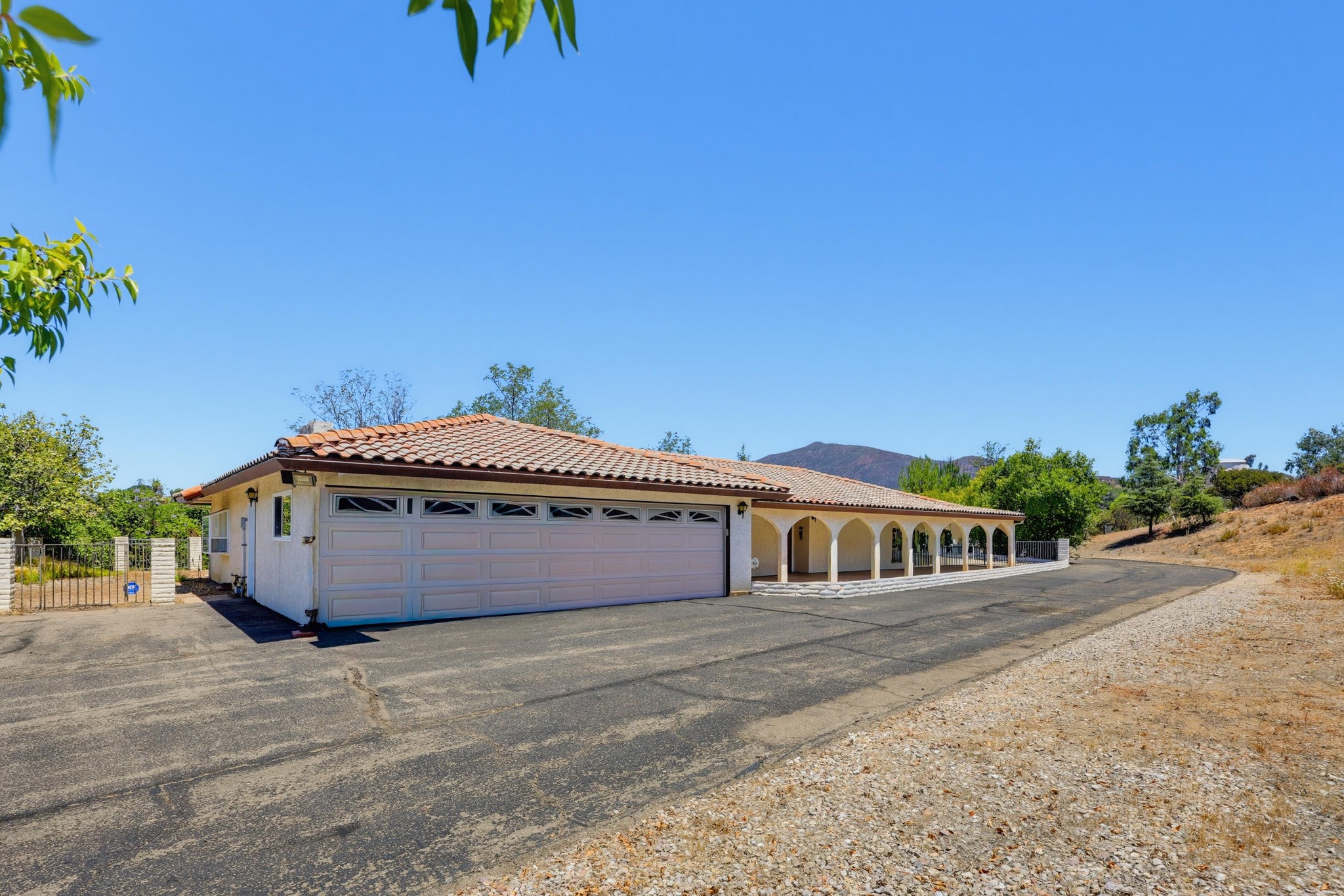 Virtual tour photo 1 of 124 for 2185 Via Dieguenos