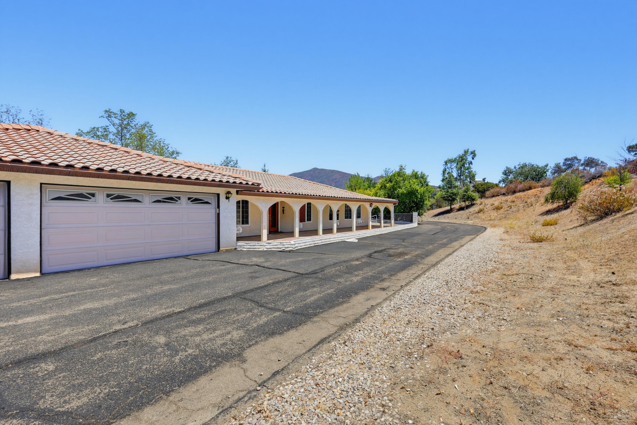 Virtual tour photo 3 of 124 for 2185 Via Dieguenos