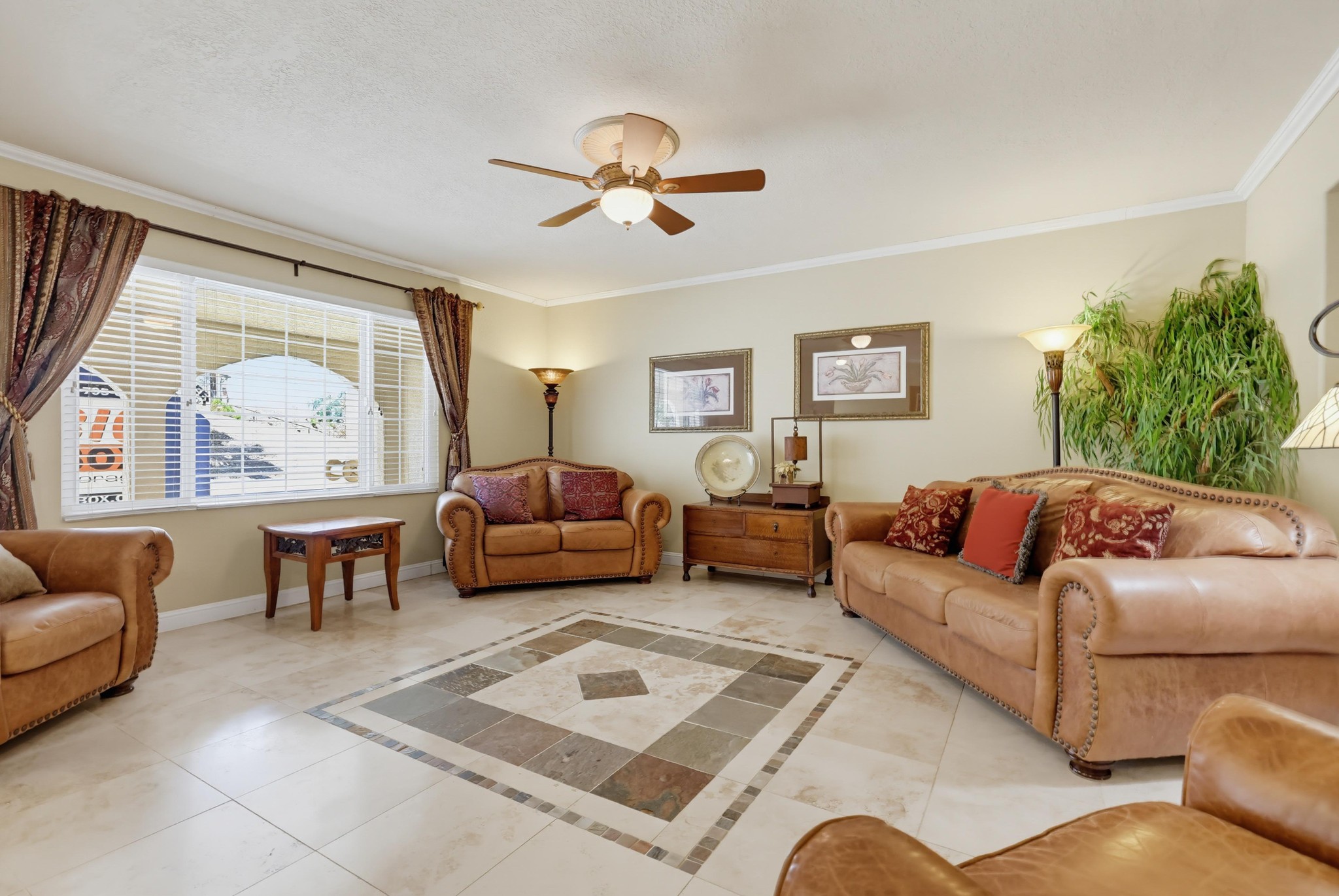 Virtual tour photo 12 of 124 for 2185 Via Dieguenos