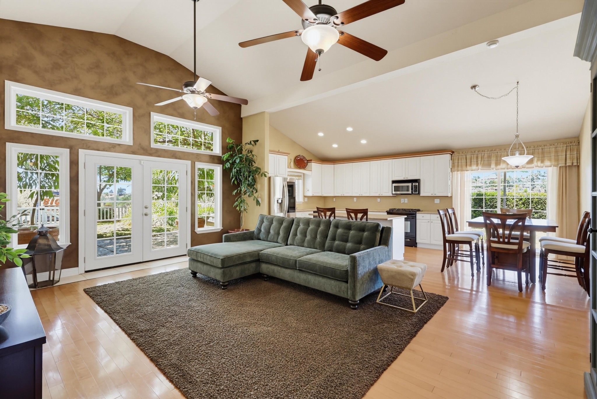 Virtual tour photo 76 of 124 for 2185 Via Dieguenos