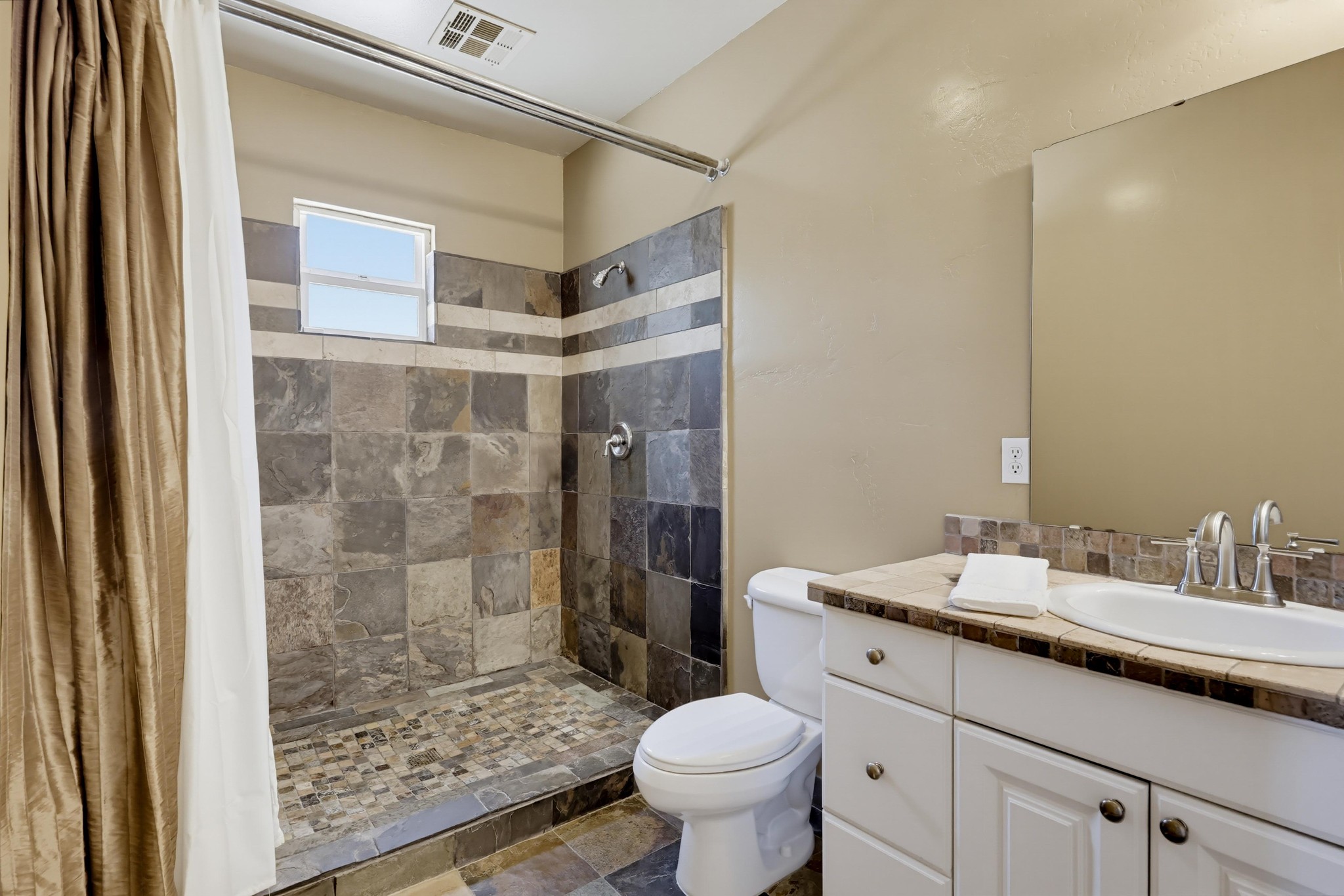 Virtual tour photo 90 of 124 for 2185 Via Dieguenos