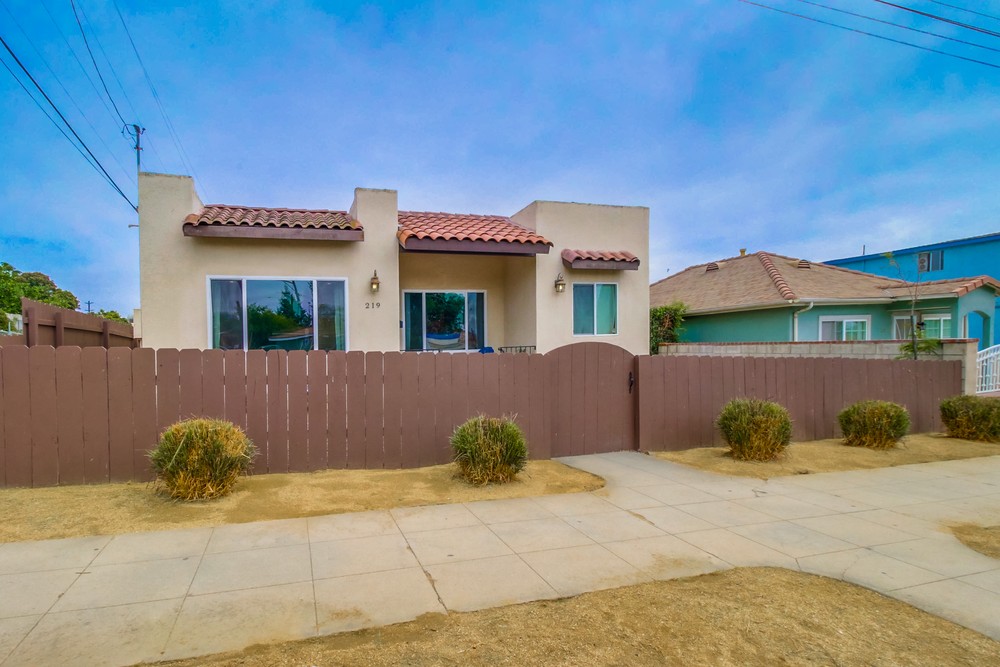 Virtual tour photo 4 of 44 for 219 Evans Street 