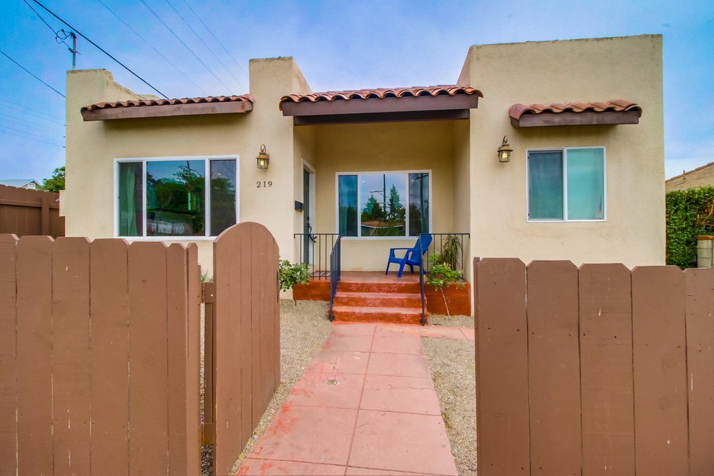 Virtual tour photo 5 of 44 for 219 Evans Street 