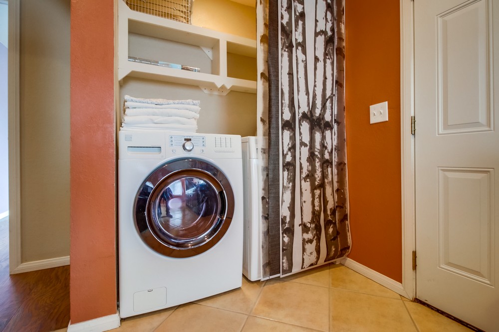 Virtual tour photo 33 of 44 for 219 Evans Street 