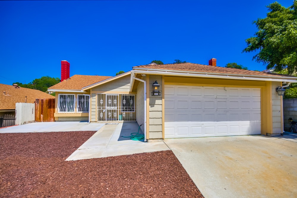 Virtual tour photo 5 of 41 for 219 Shady Oak Rd