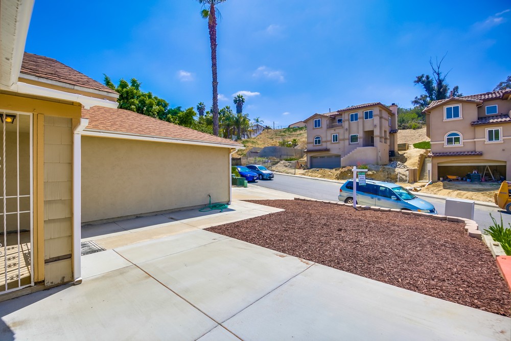 Virtual tour photo 9 of 41 for 219 Shady Oak Rd