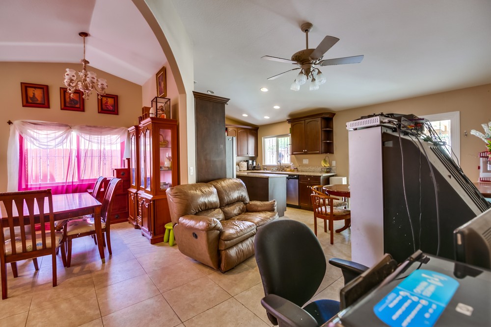 Virtual tour photo 16 of 41 for 219 Shady Oak Rd