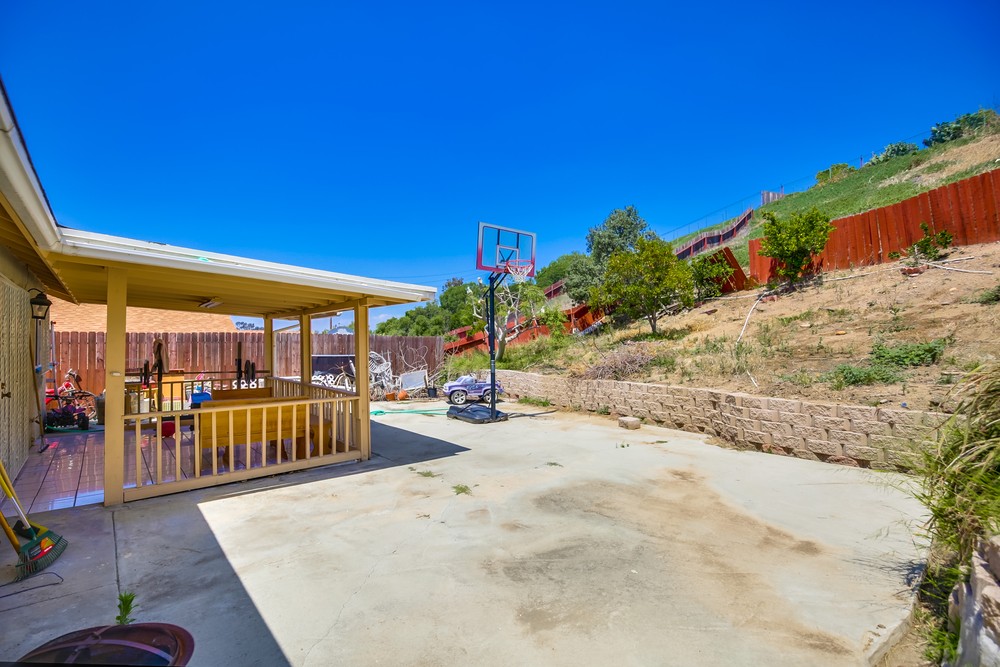 Virtual tour photo 38 of 41 for 219 Shady Oak Rd