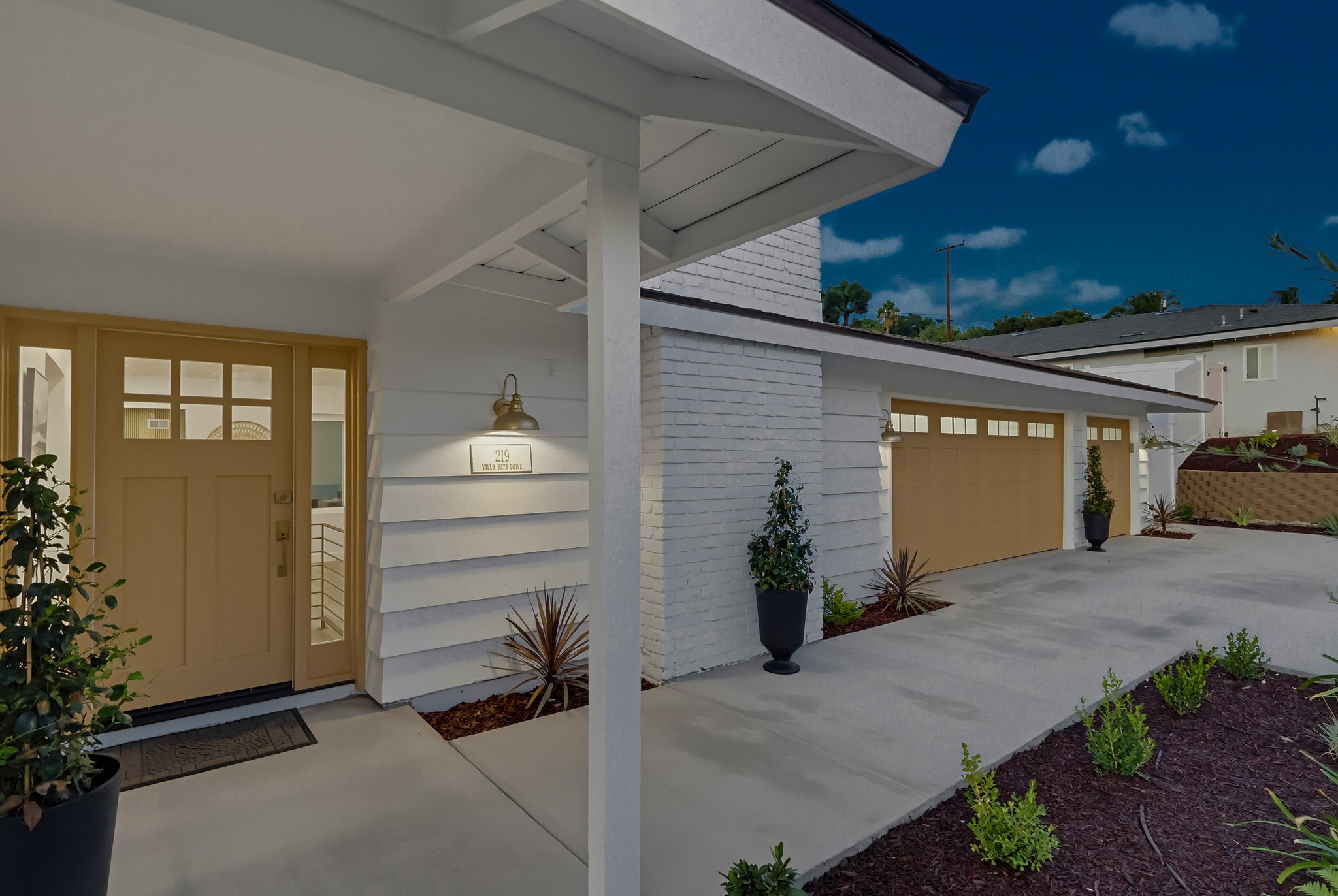 Virtual tour photo 9 of 110 for 219 Villa Rita Dr