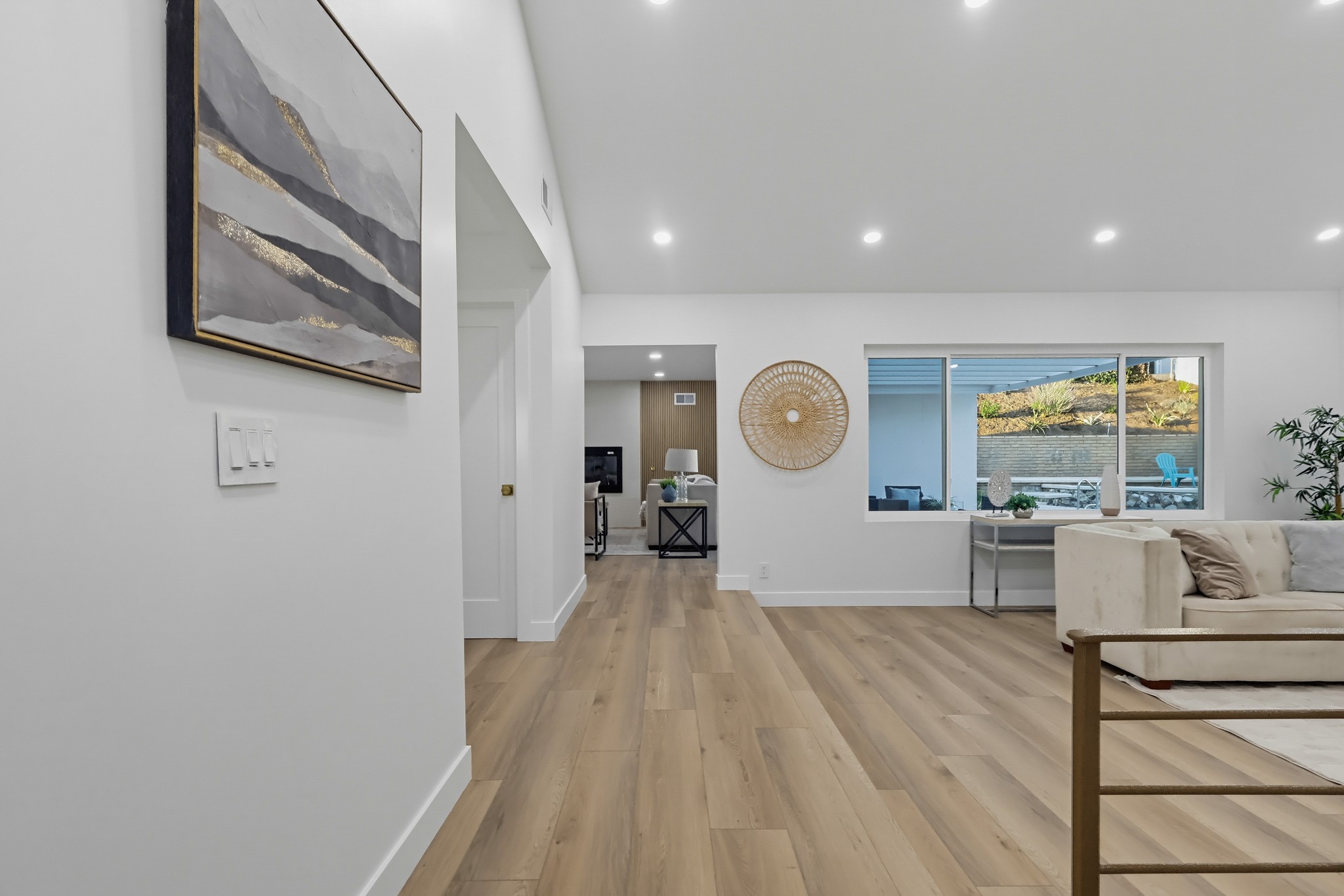 Virtual tour photo 25 of 110 for 219 Villa Rita Dr