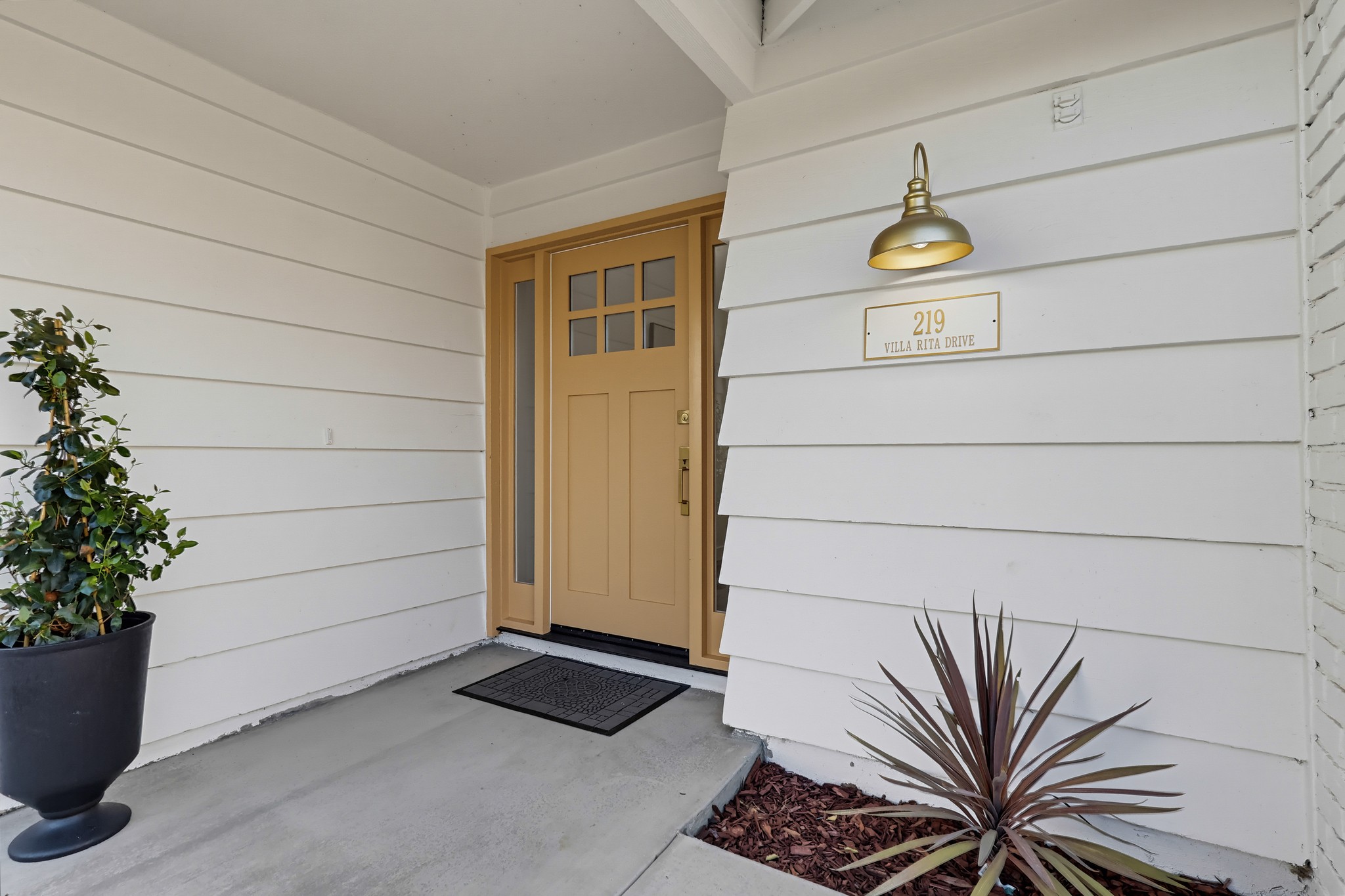 Virtual tour photo 86 of 110 for 219 Villa Rita Dr