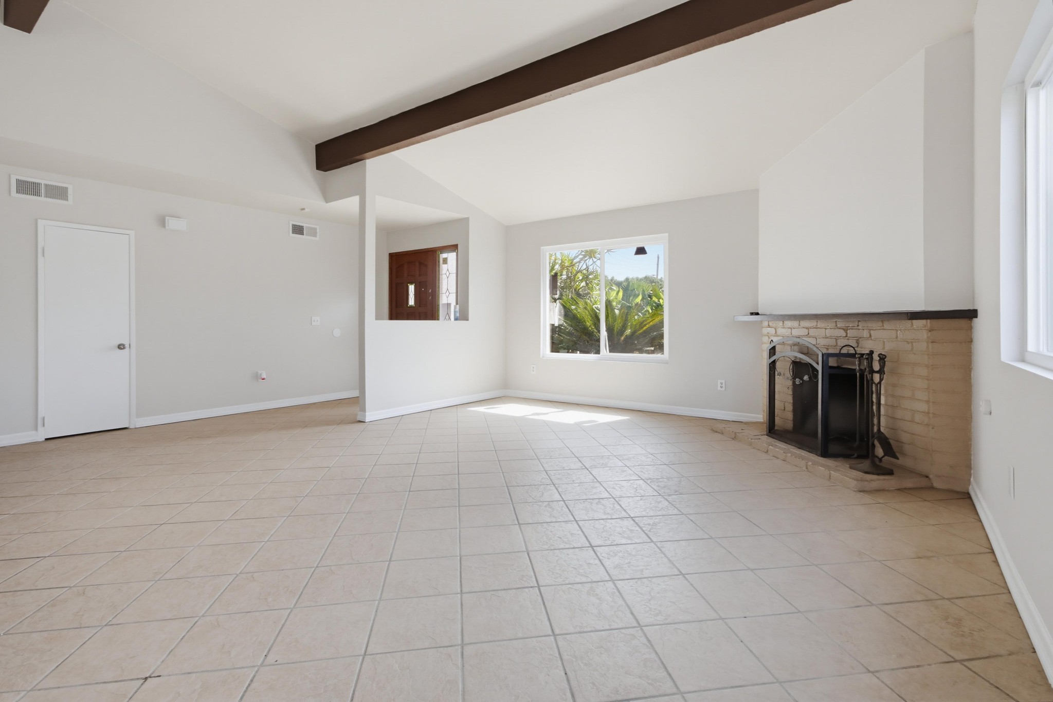 Virtual tour photo 11 of 59 for 2190 Greenbrier Dr