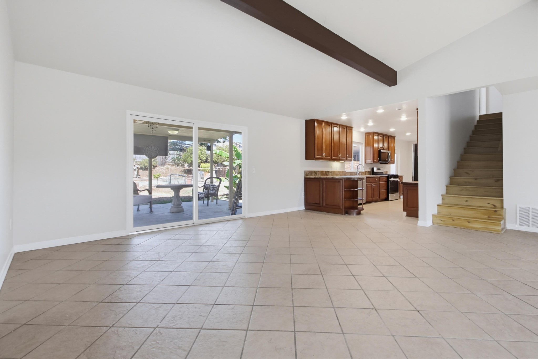 Virtual tour photo 12 of 59 for 2190 Greenbrier Dr
