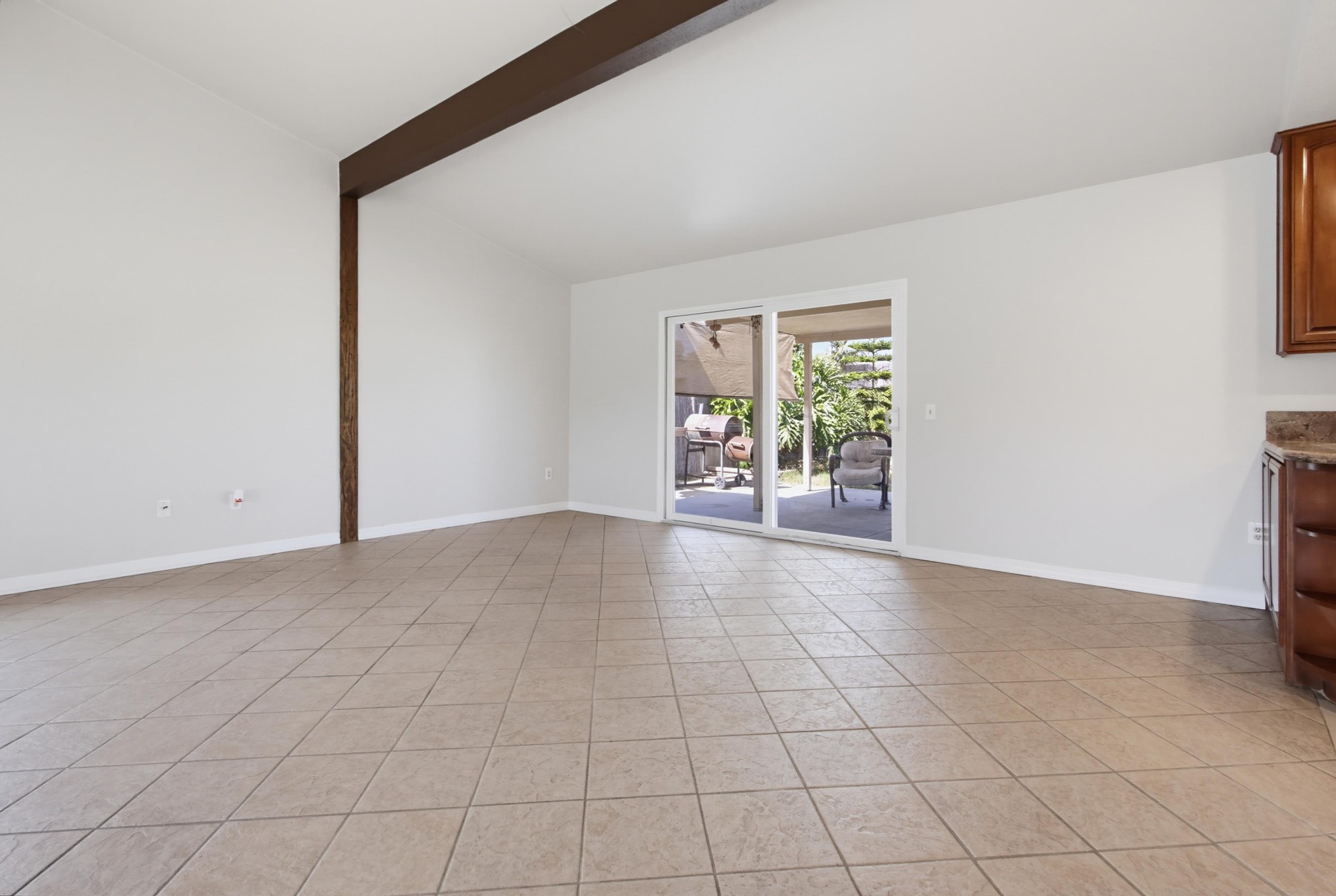 Virtual tour photo 13 of 59 for 2190 Greenbrier Dr