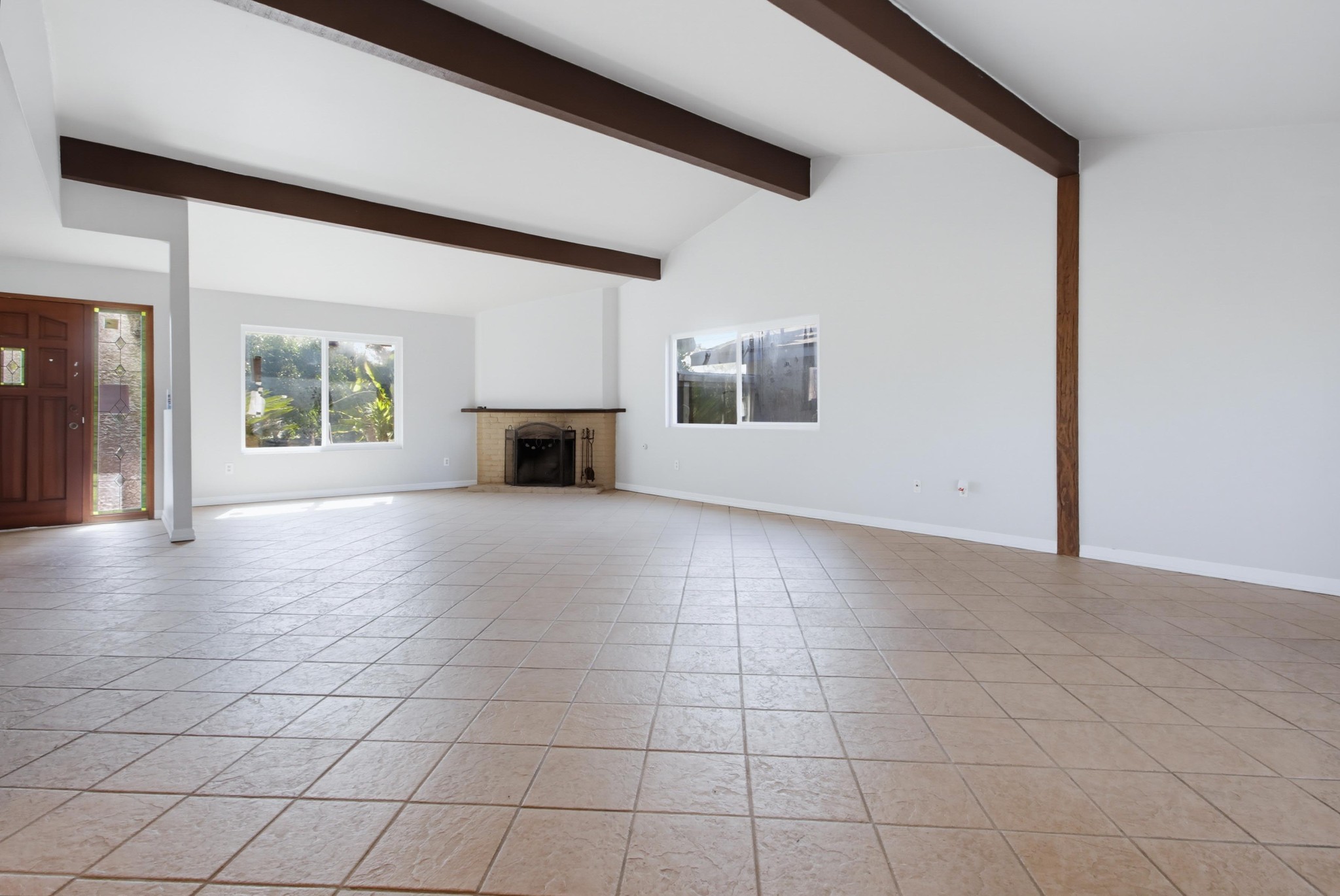 Virtual tour photo 14 of 59 for 2190 Greenbrier Dr