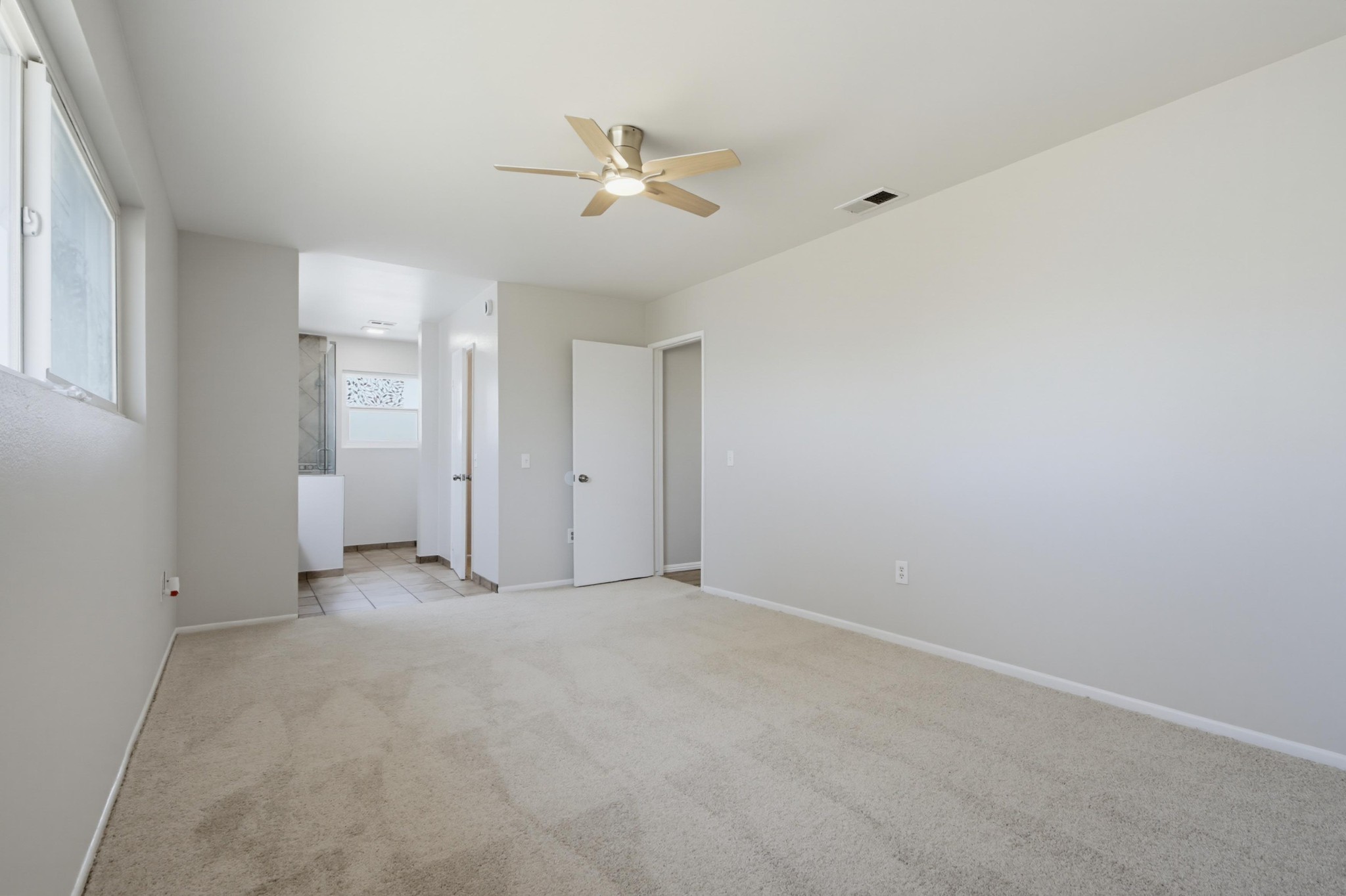Virtual tour photo 30 of 59 for 2190 Greenbrier Dr