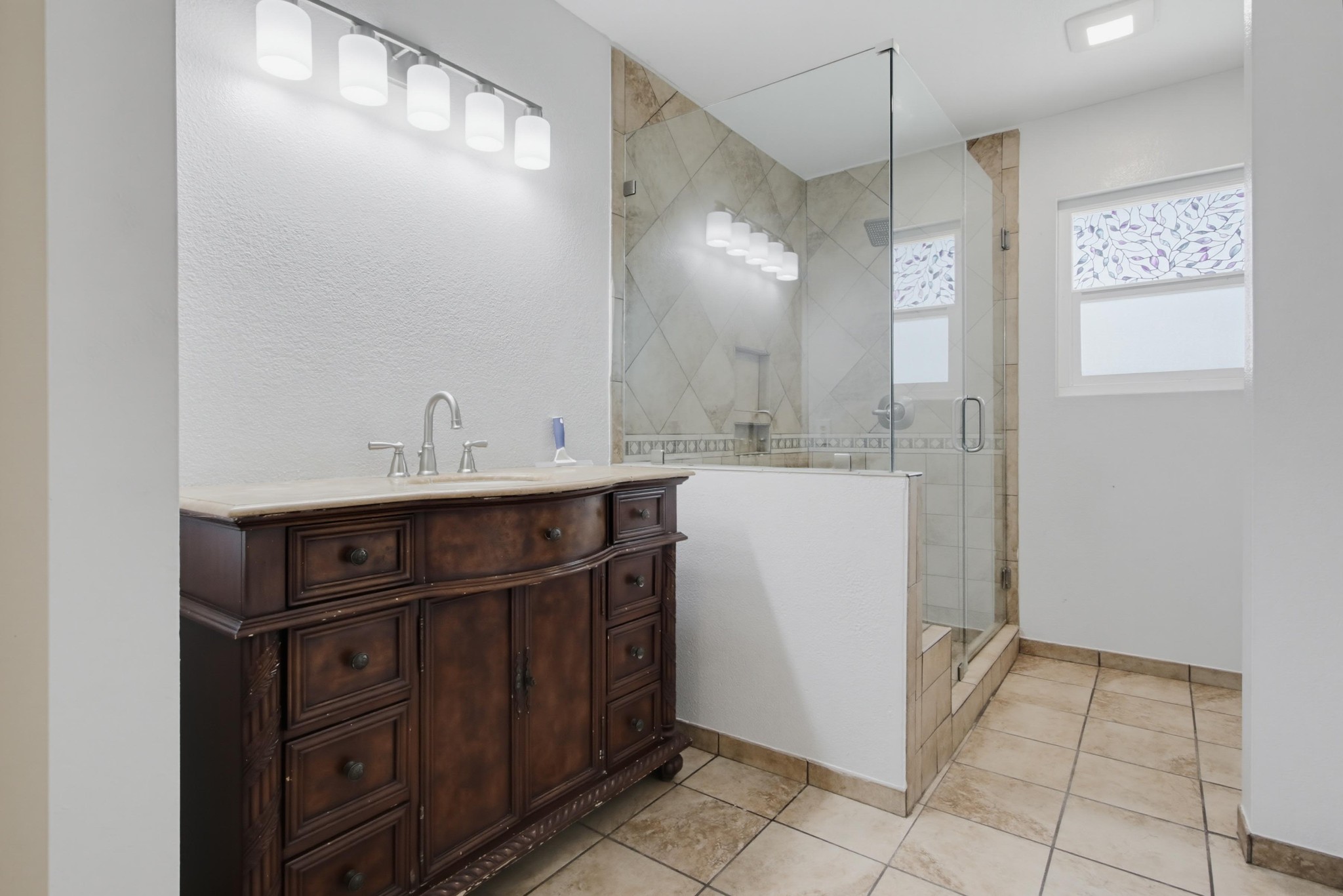 Virtual tour photo 31 of 59 for 2190 Greenbrier Dr