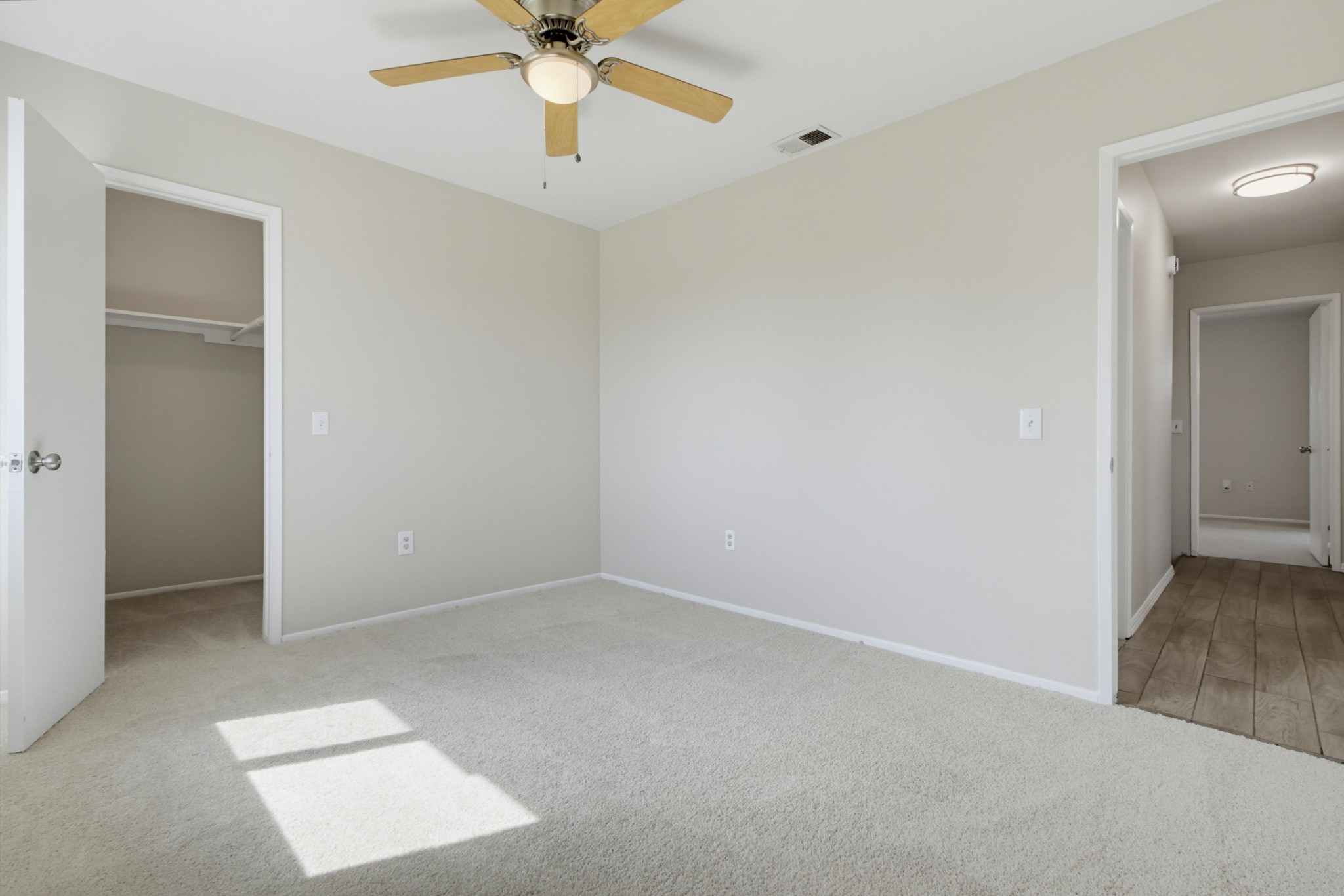 Virtual tour photo 44 of 59 for 2190 Greenbrier Dr