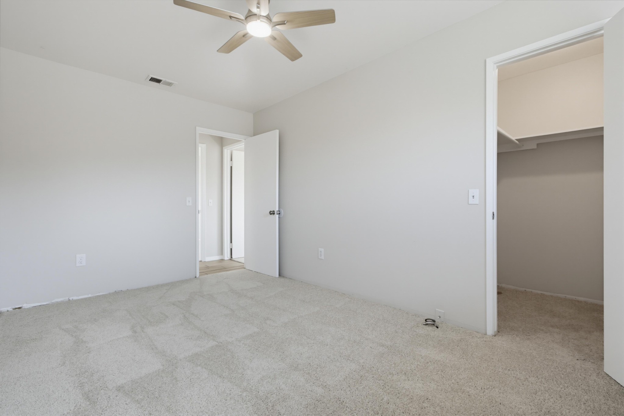 Virtual tour photo 48 of 59 for 2190 Greenbrier Dr