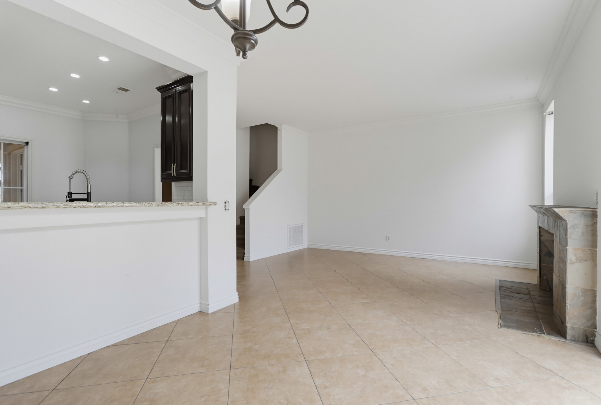 Virtual tour photo 10 of 50 for 2194 Lago Ventana