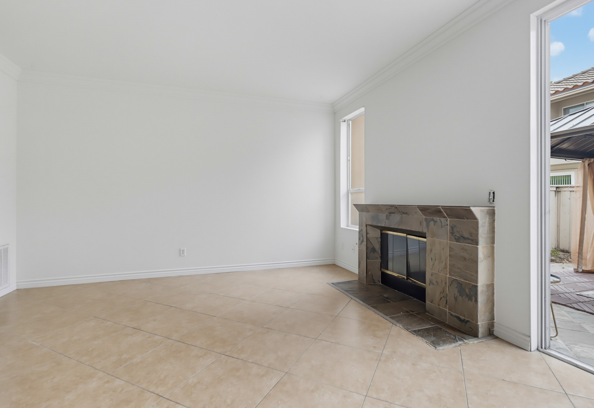 Virtual tour photo 13 of 50 for 2194 Lago Ventana