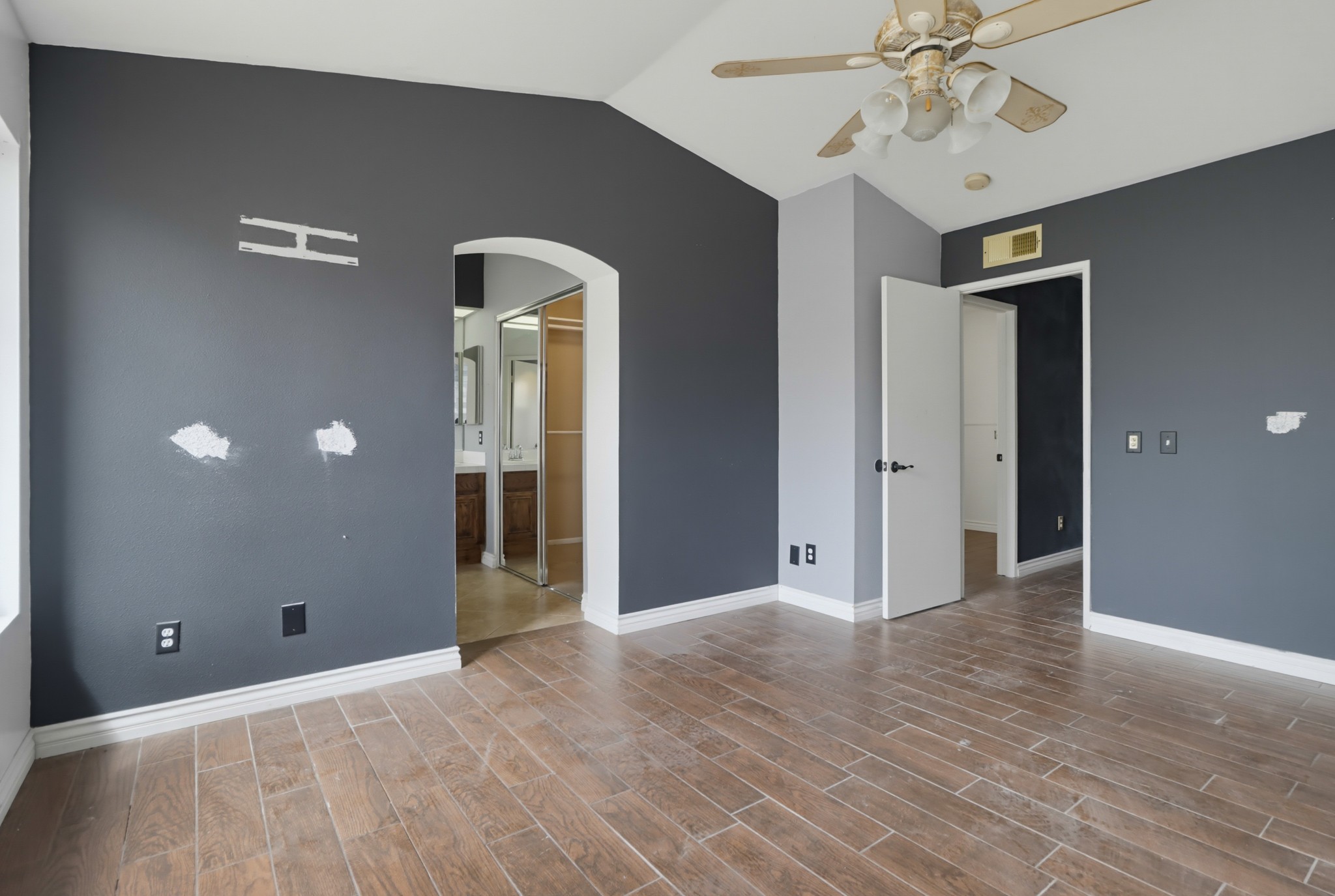 Virtual tour photo 25 of 50 for 2194 Lago Ventana