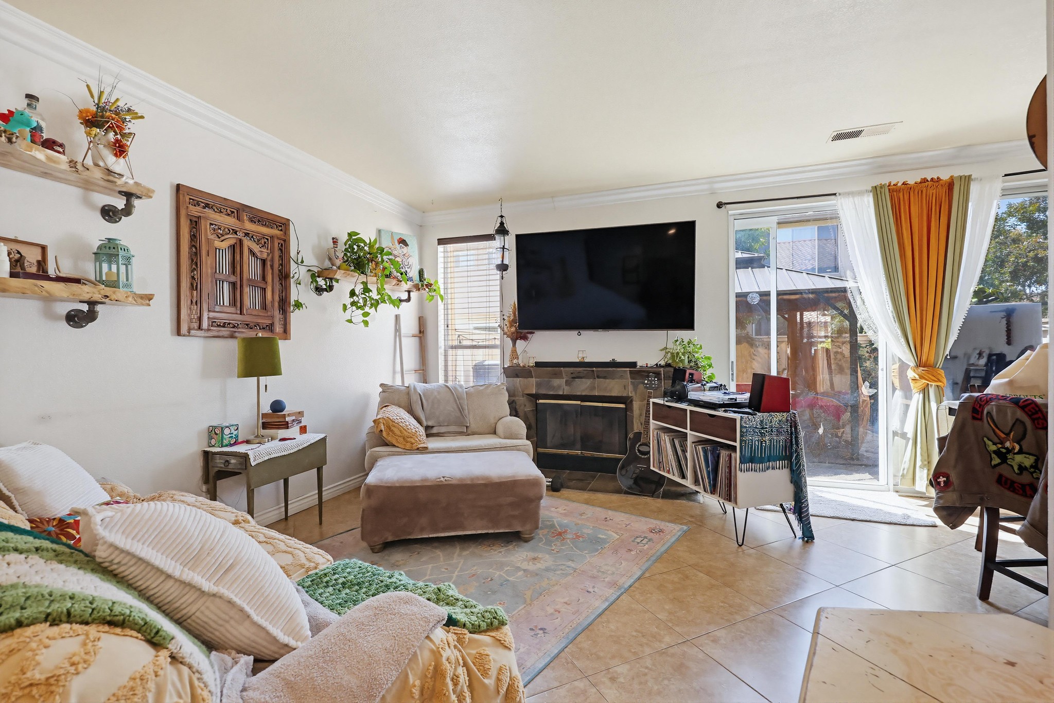 Virtual tour photo 10 of 52 for 2194 Lago Ventana