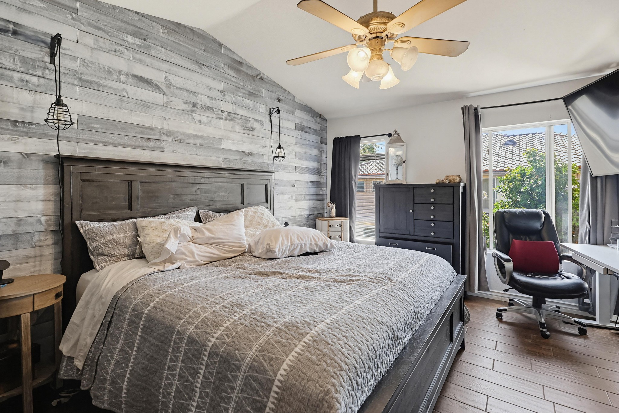 Virtual tour photo 32 of 52 for 2194 Lago Ventana