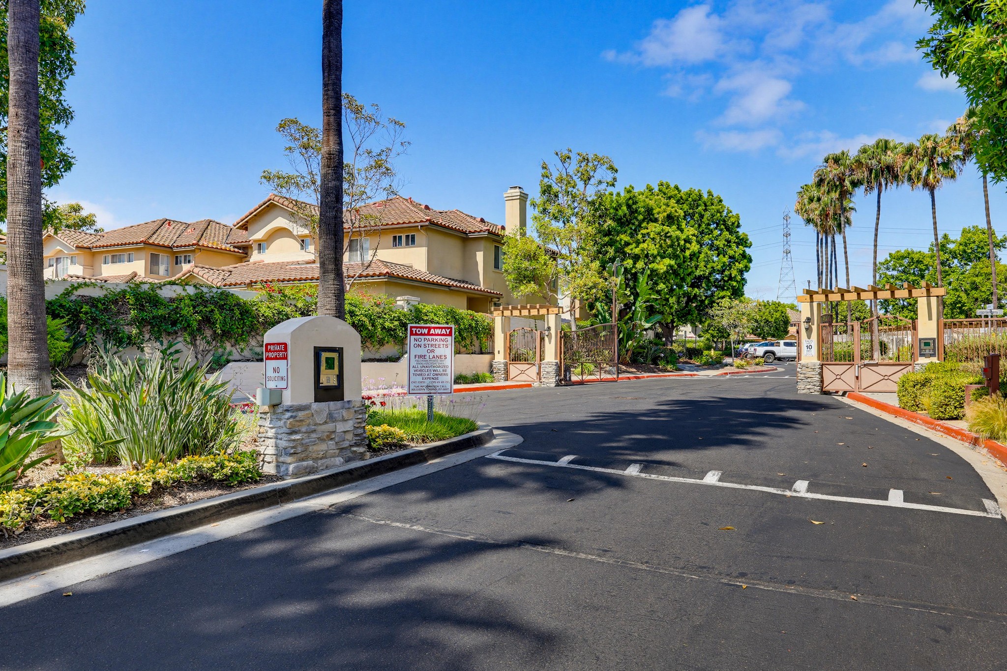 Virtual tour photo 50 of 52 for 2194 Lago Ventana